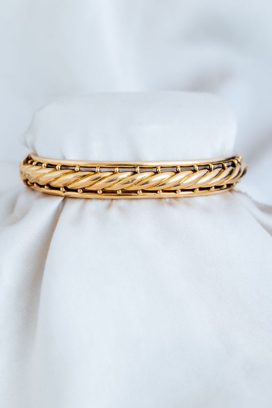 18K Yellow Gold Twist Bangle