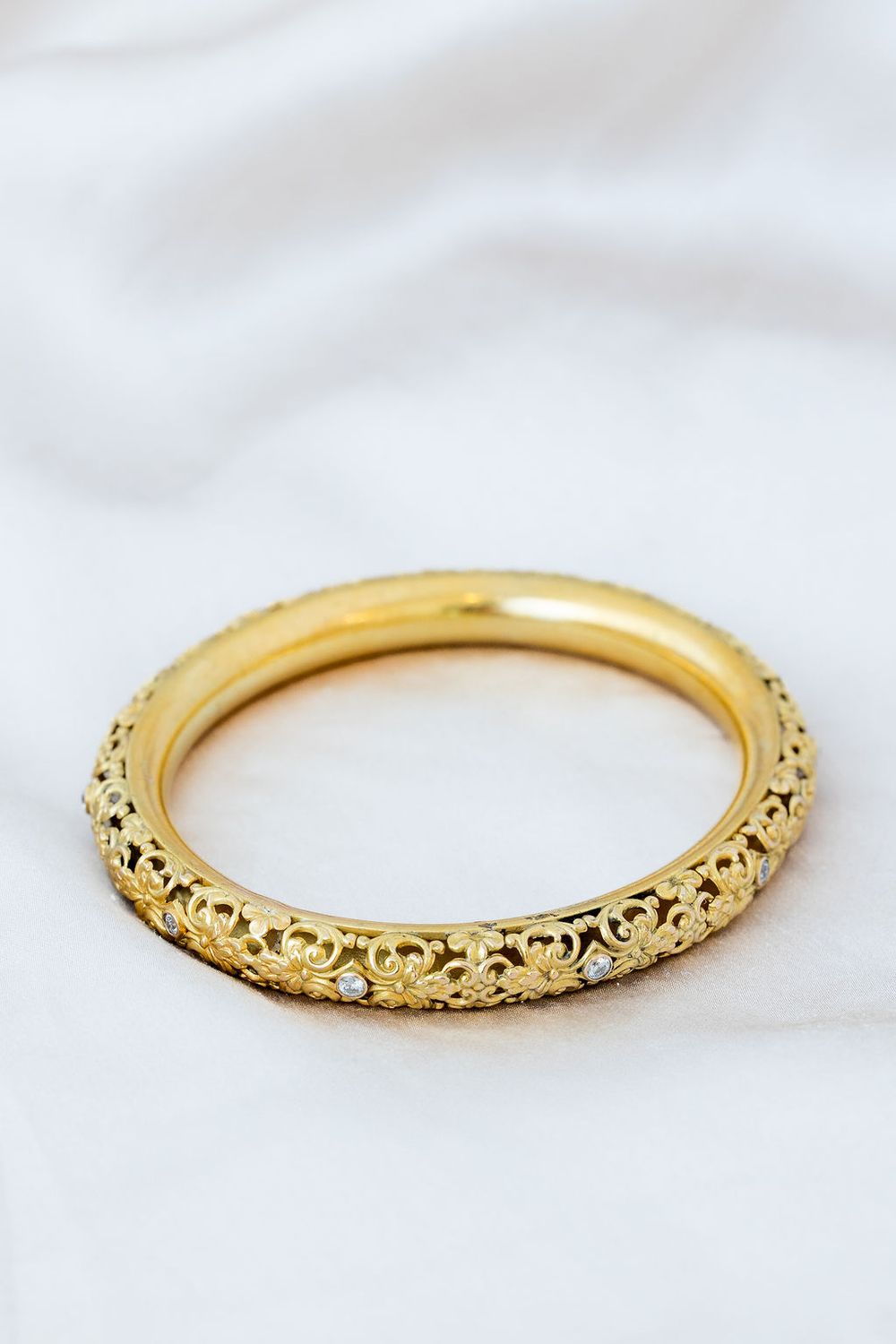 18K Yellow Gold Diamond Bangle