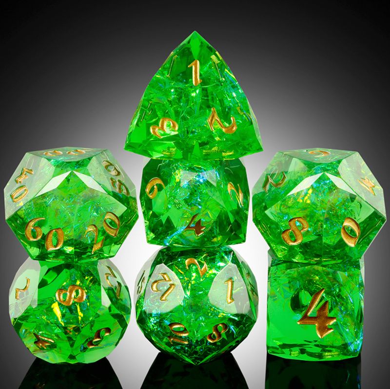 Faceted Sharp Edge Dice Set - Celtic