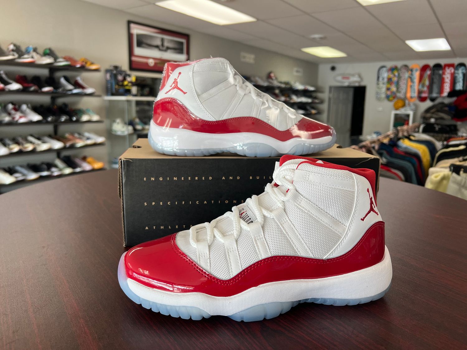 NEW AIR JORDAN 11 CHERRY (2022)