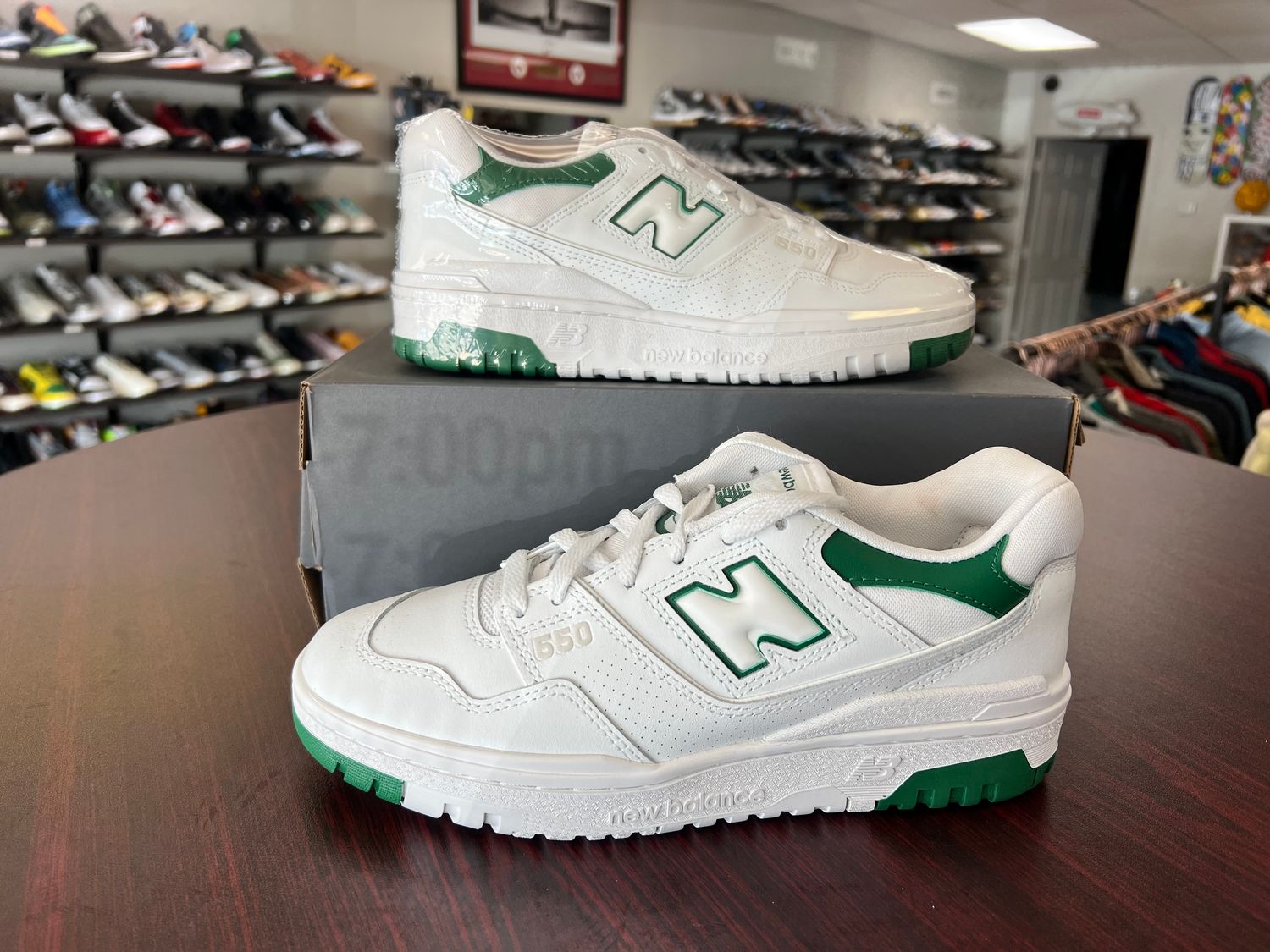 NEW NEW BALANCE 550 WHITE GREEN (W)