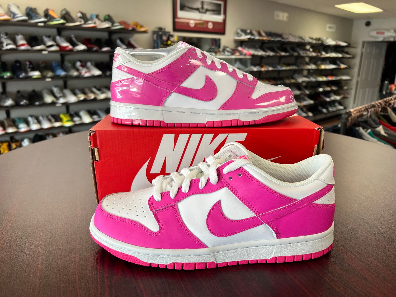 NEW NIKE DUNK LOW LASER FUCHSIA