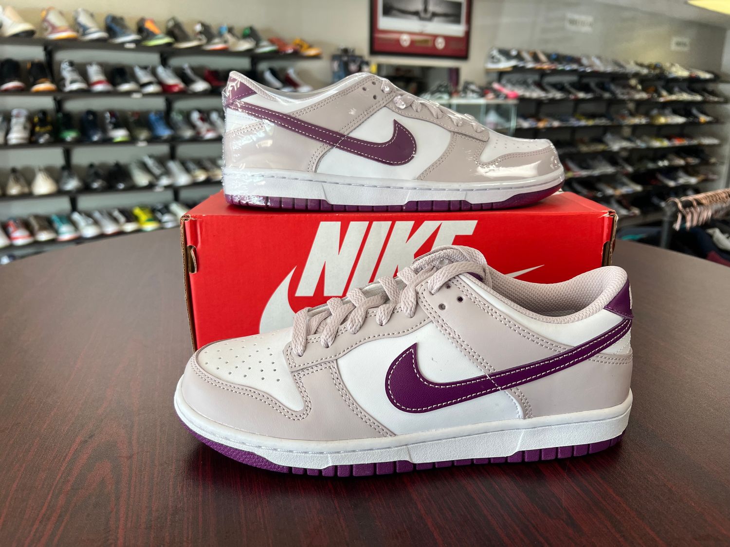 NEW NIKE DUNK LOW PLATINUM VIOLET (GS)