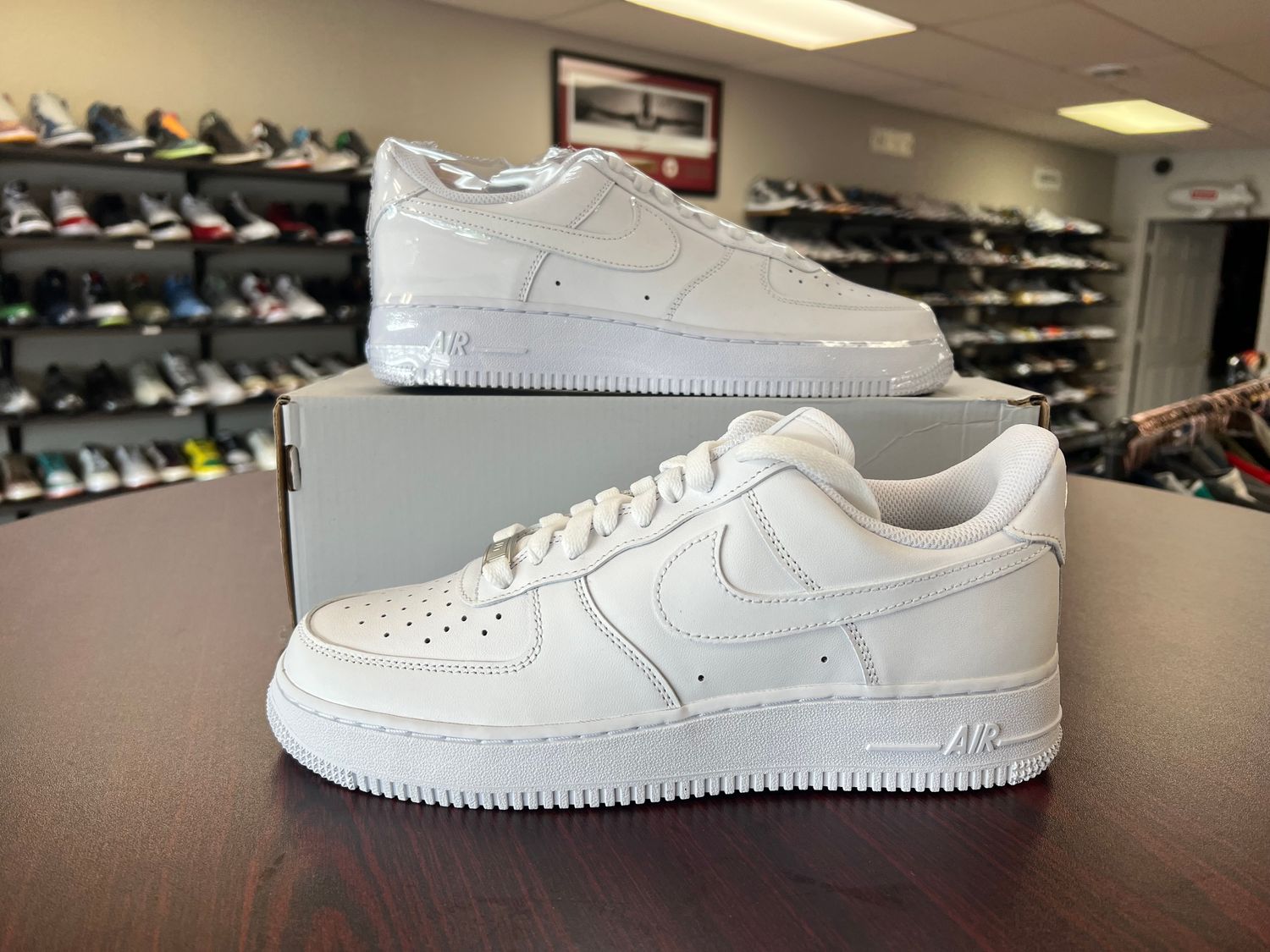 NEW NIKE AIR FORCE 1 LOW &#39;07 WHITE