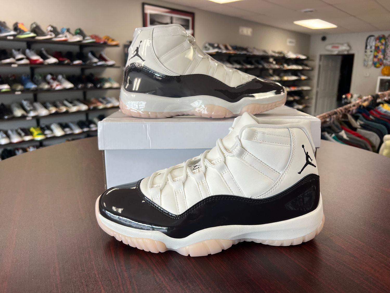 NEW AIR JORDAN 11 NEAPOLITAN (W)