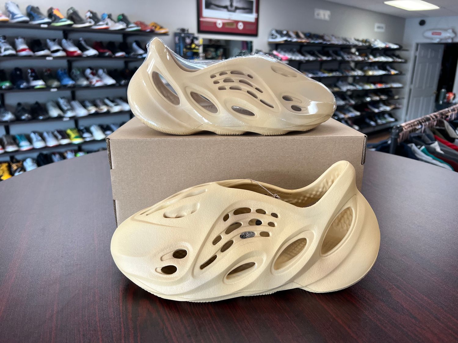 NEW ADIDAS YEEZY FOAMRUNNER DESERT SAND
