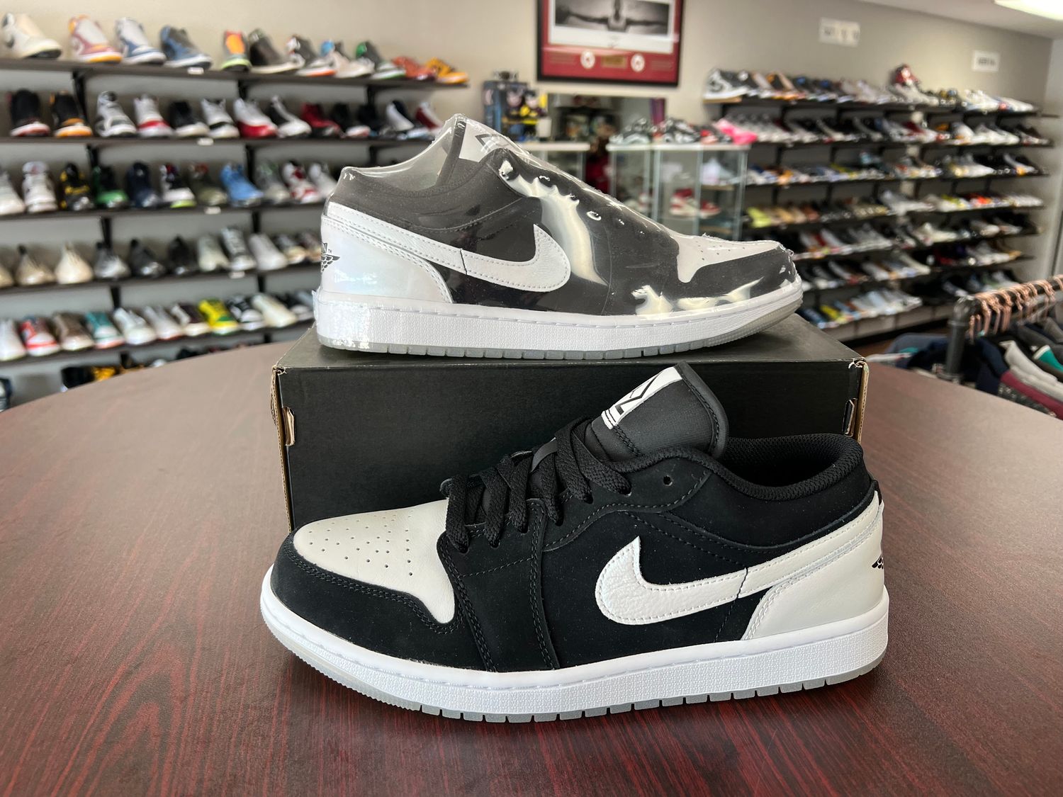NEW AIR JORDAN 1 LOW SE DIAMOND