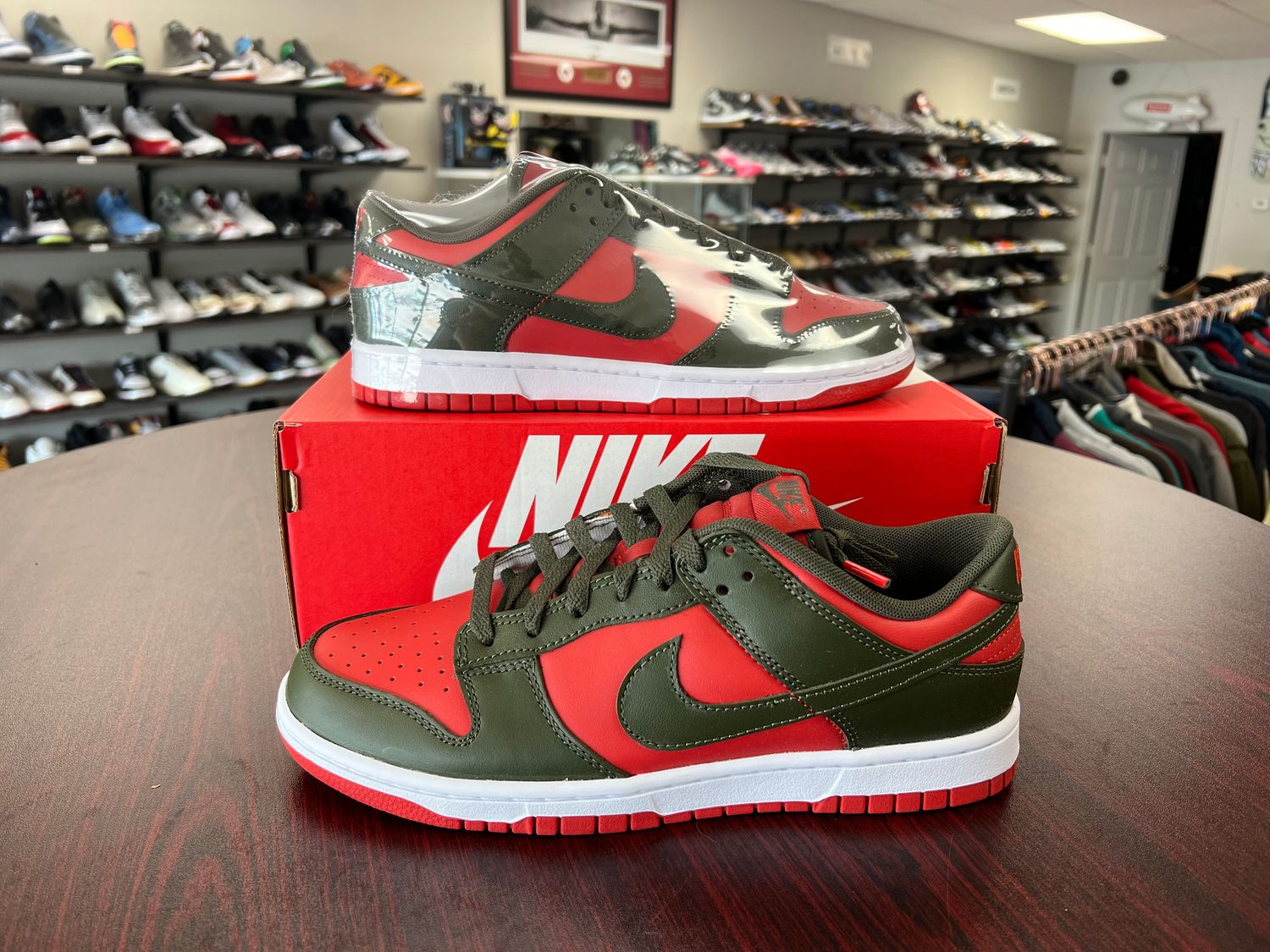 NEW NIKE DUNK LOW MYSTIC RED CARGO KHAKI