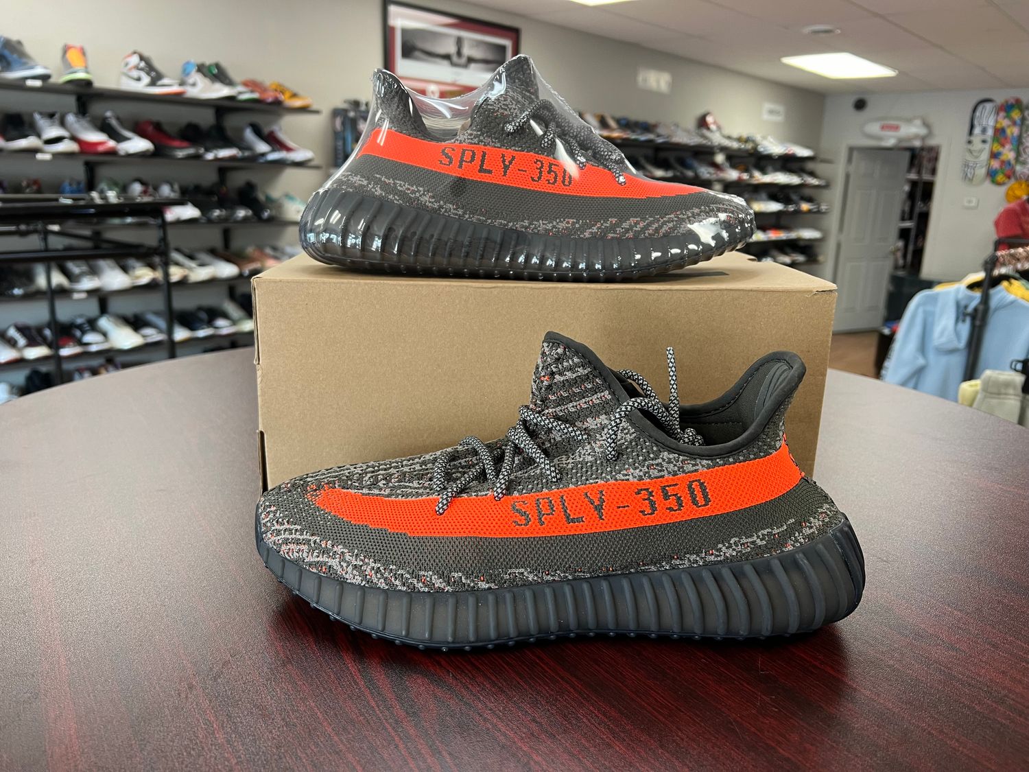 NEW ADIDAS YEEZY 350 V2 CARBON BELUGA