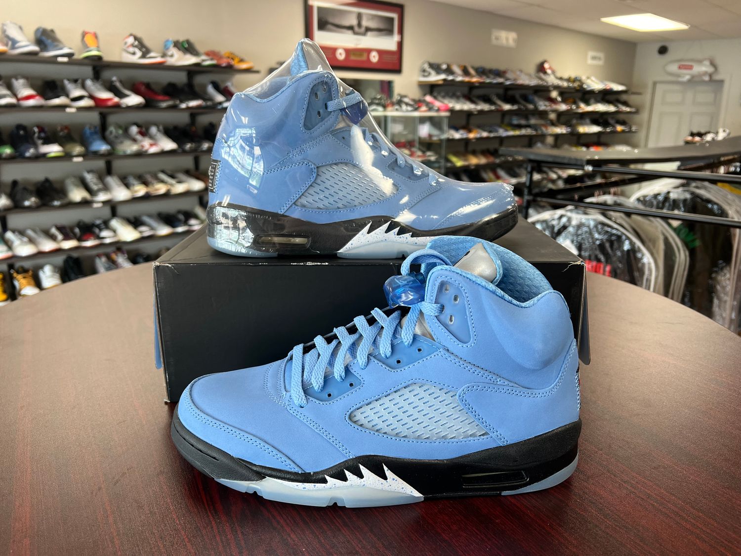 NEW AIR JORDAN 5 UNIVERSITY BLUE (2023)