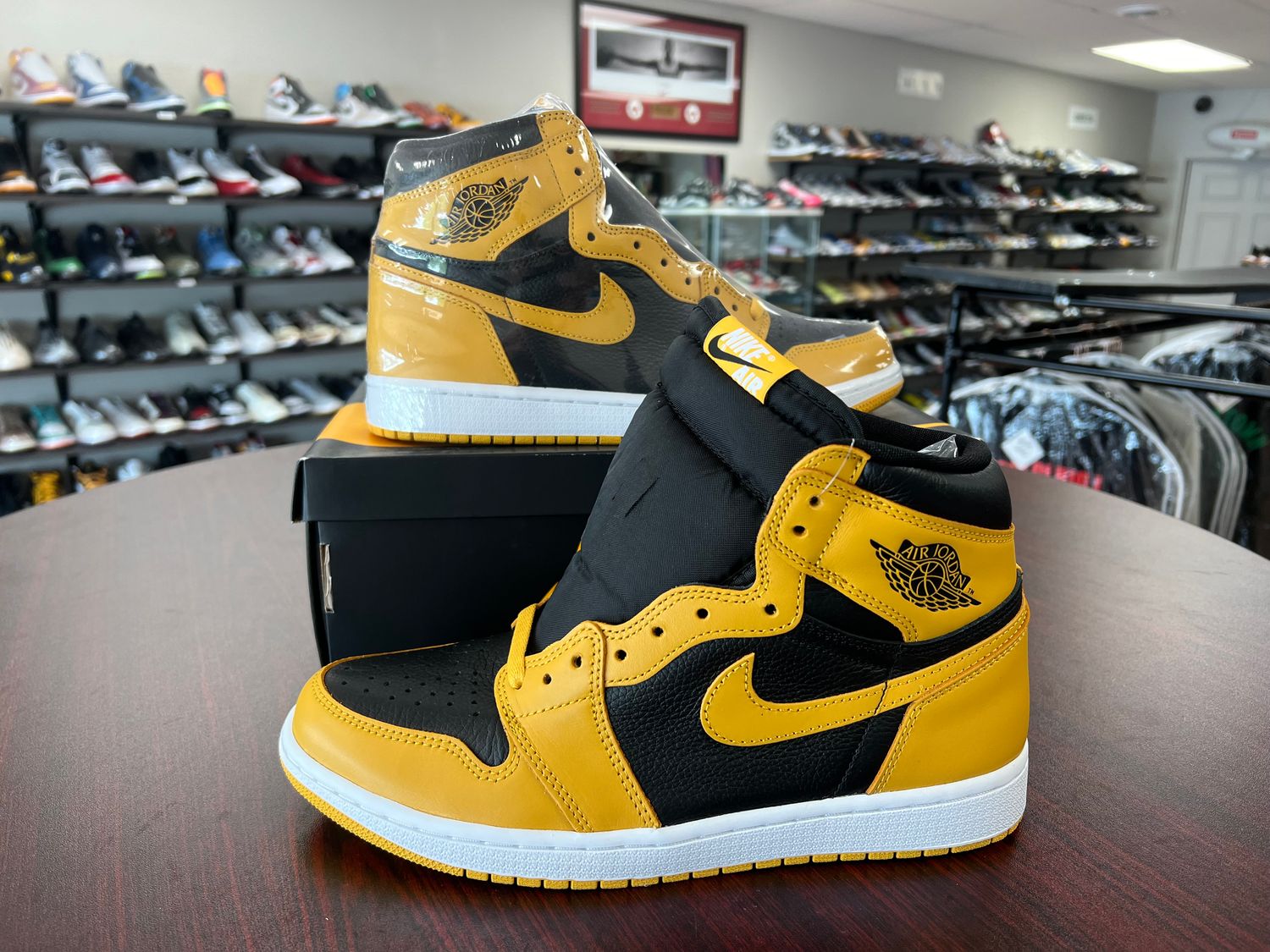 NEW AIR JORDAN 1 POLLEN