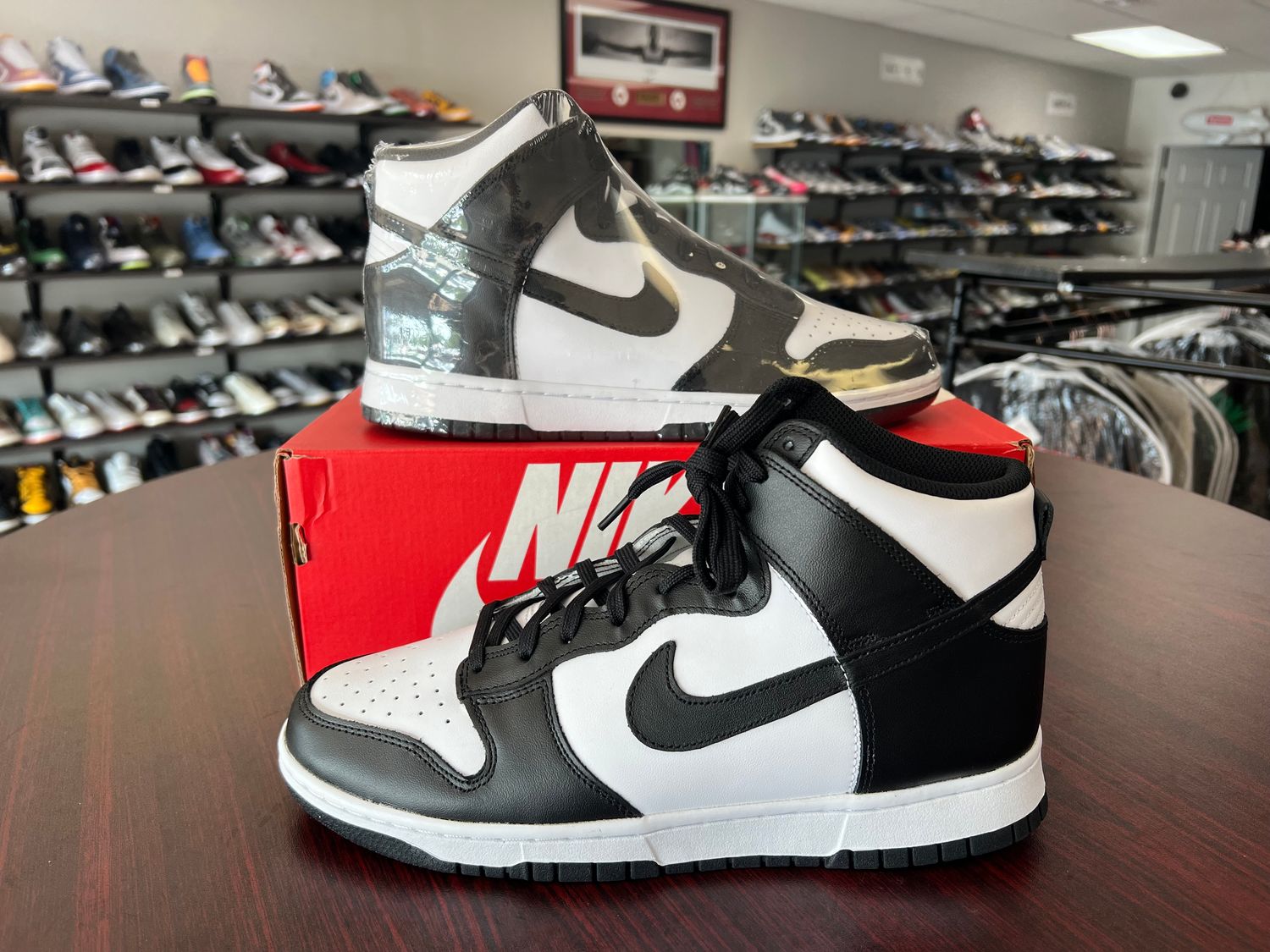 NEW NIKE DUNK HIGH PANDA (W)