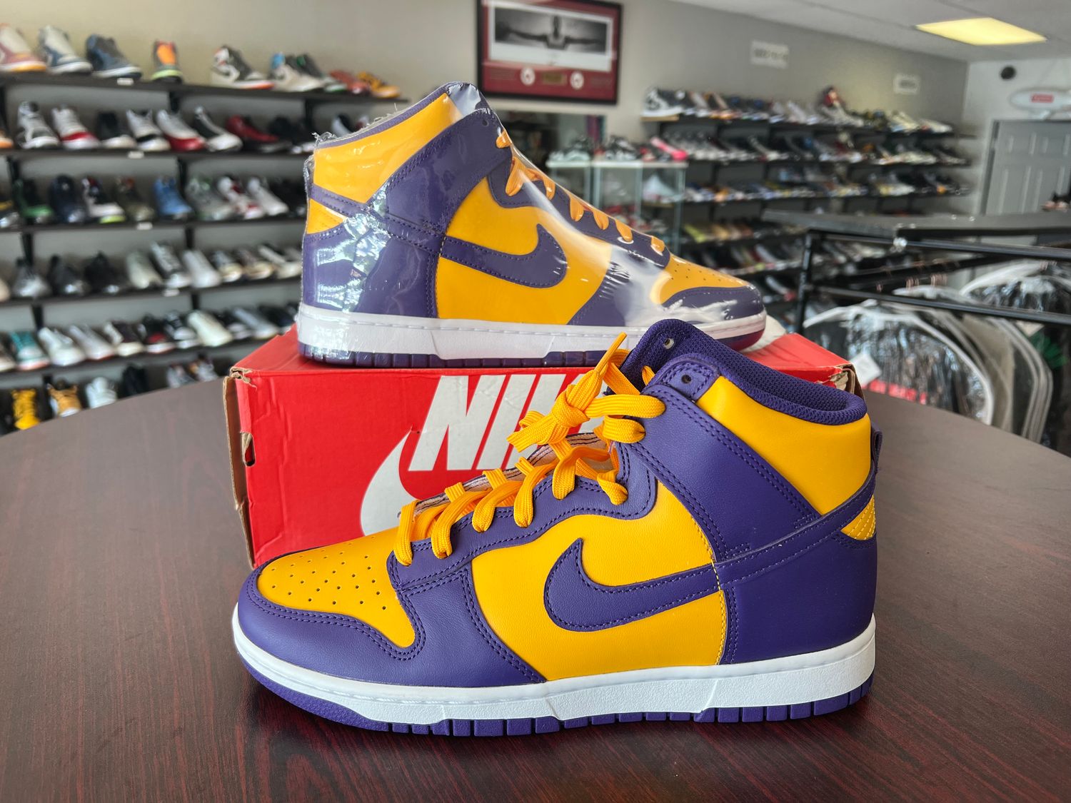 NEW NIKE DUNK HIGH LAKERS
