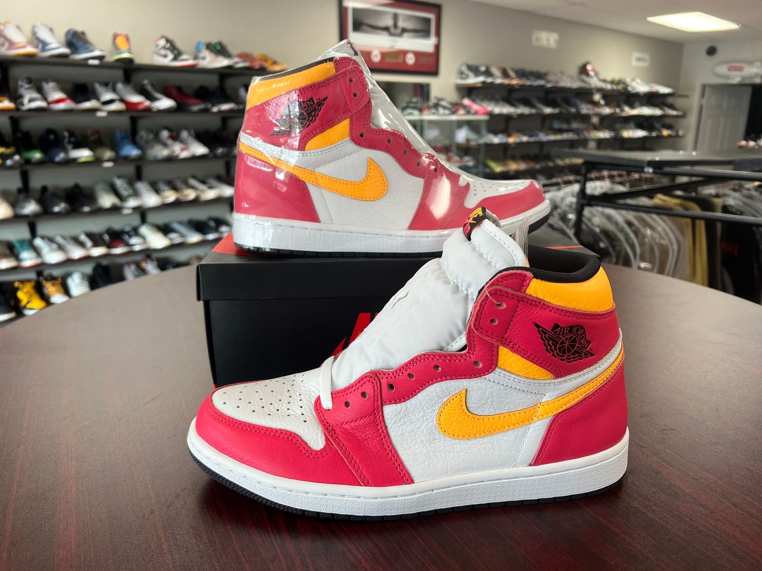 NEW AIR JORDAN 1 FUSION RED