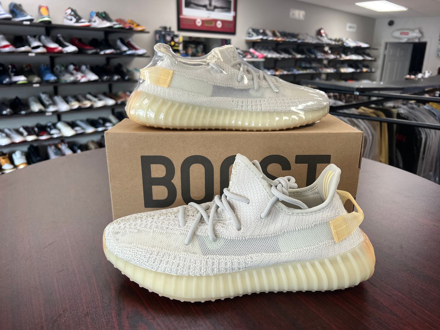 NEW ADIDAS YEEZY 350 V2 LIGHT