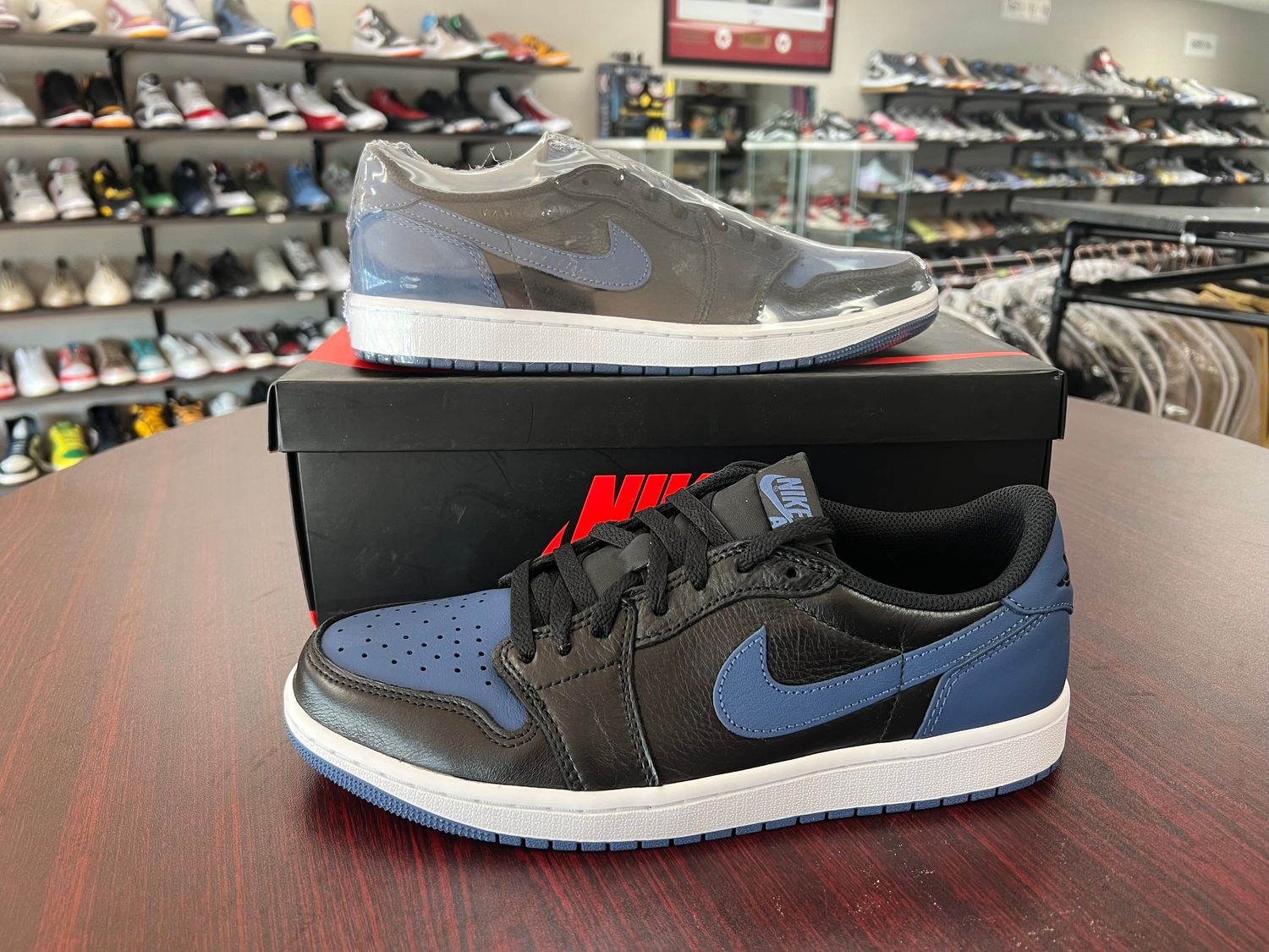 NEW AIR JORDAN 1 LOW MYSTIC NAVY