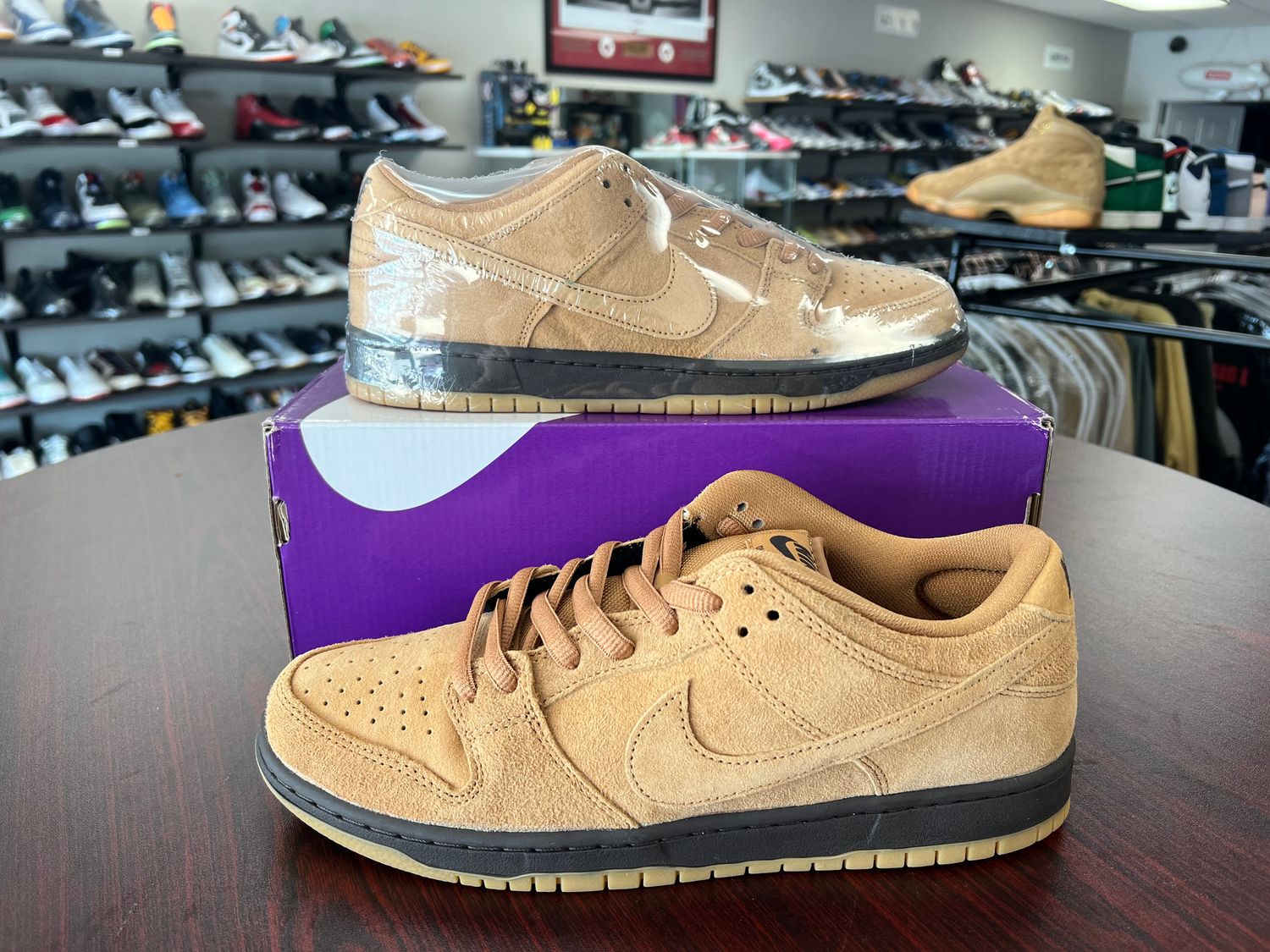 NEW NIKE SB DUNK LOW WHEAT