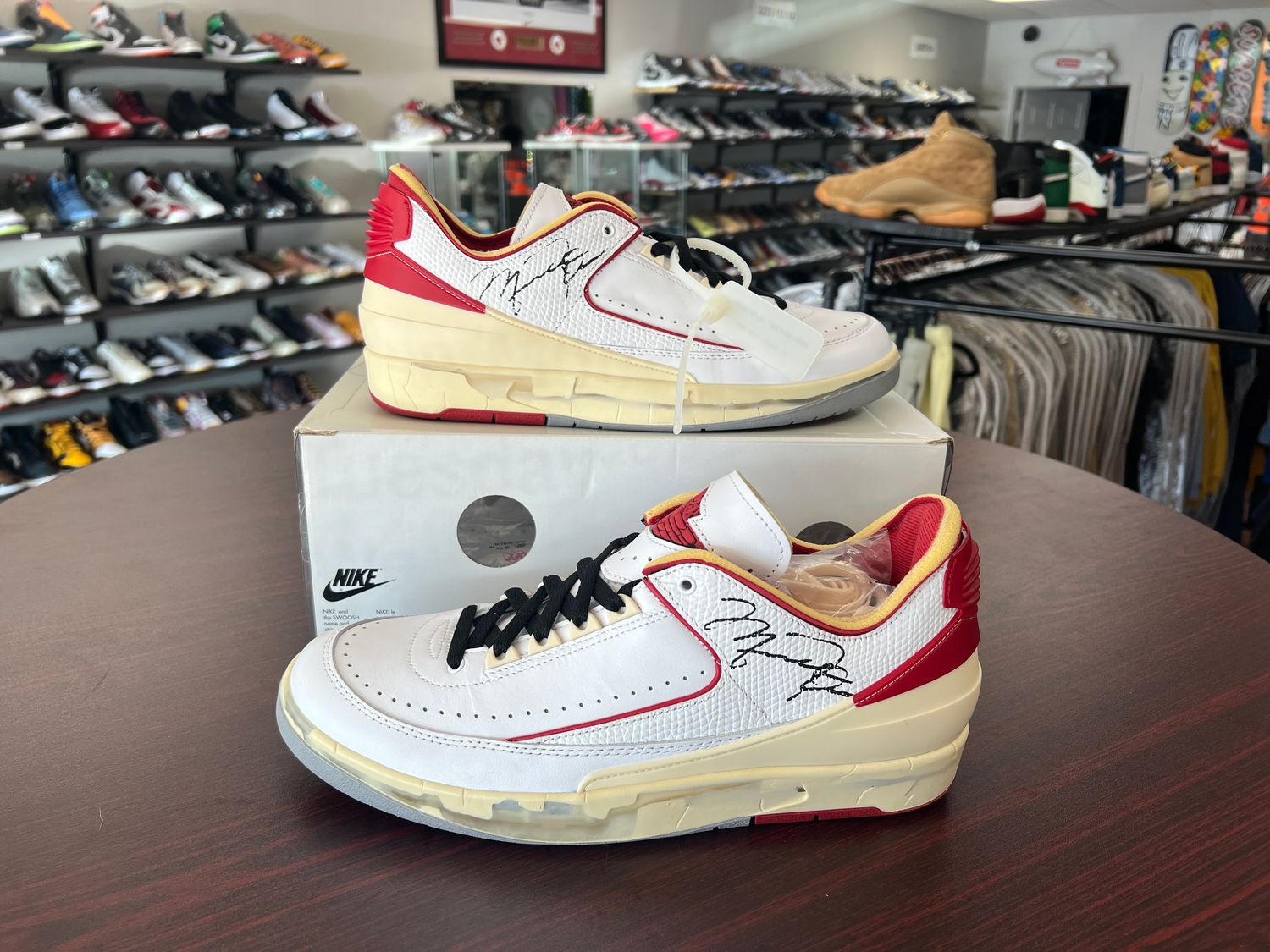 NEW  AIR JORDAN 2 RETRO LOW SP OFF-WHITE WHITE RED 