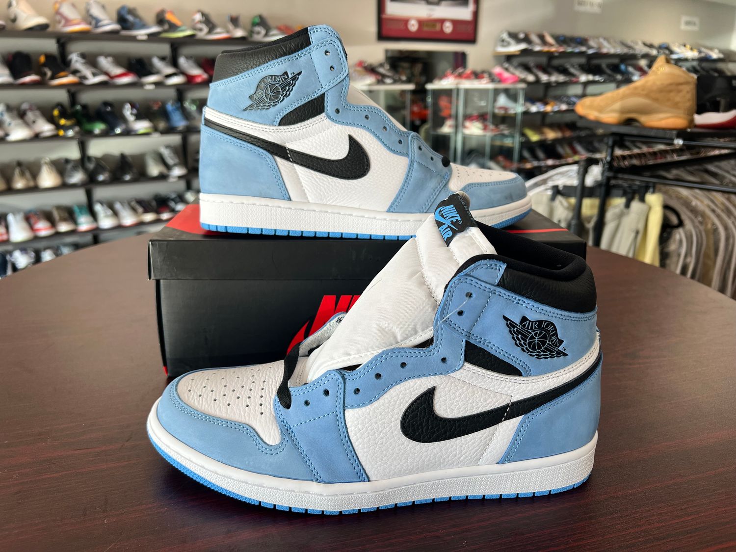 NEW AIR JORDAN 1 UNIVERSITY BLUE