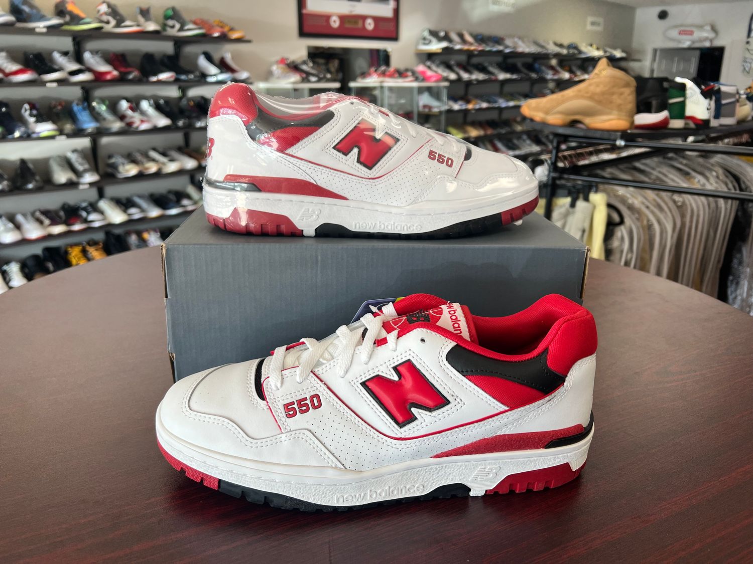 NEW NEW BALANCE 550 WHITE RED
