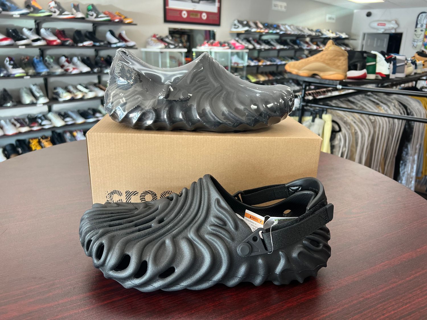 NEW CROCS CLOG SALEHE BEMBURY BLACK