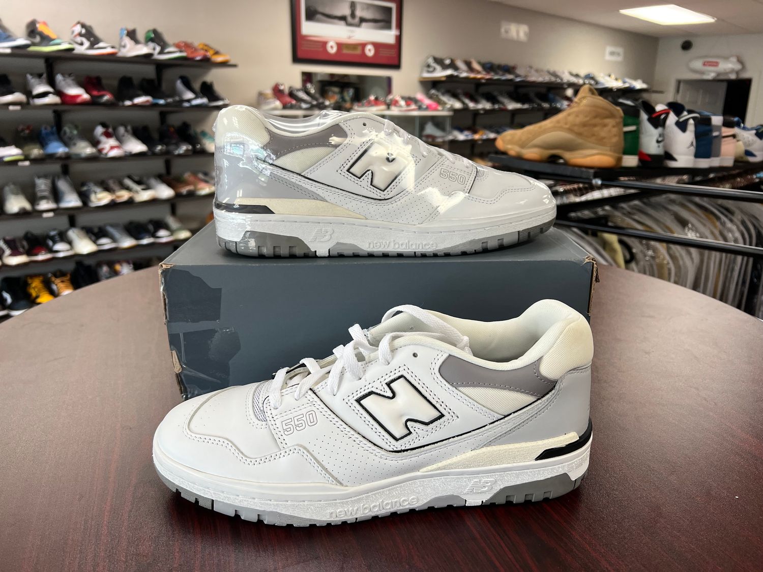 NEW NEW BALANCE 550 SALT AND PEPPER