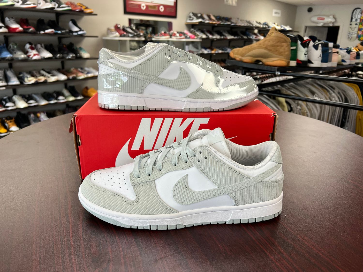 NEW NIKE DUNK LOW LIGHT SILVER CORDUROY (W)