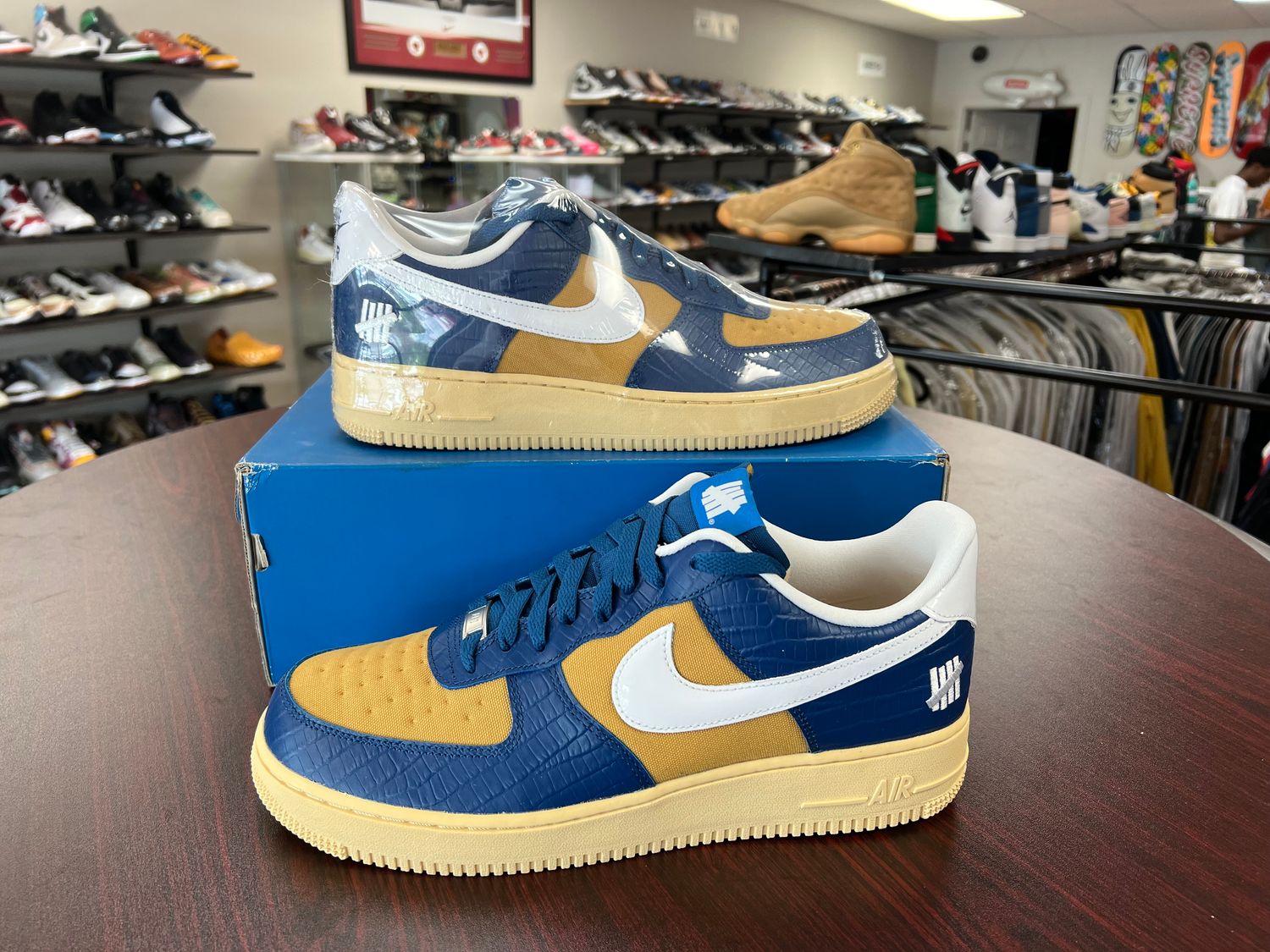 NEW NIKE AIR FORCE 1 LOW UNDEFEATED BLUE YELLOW CROC