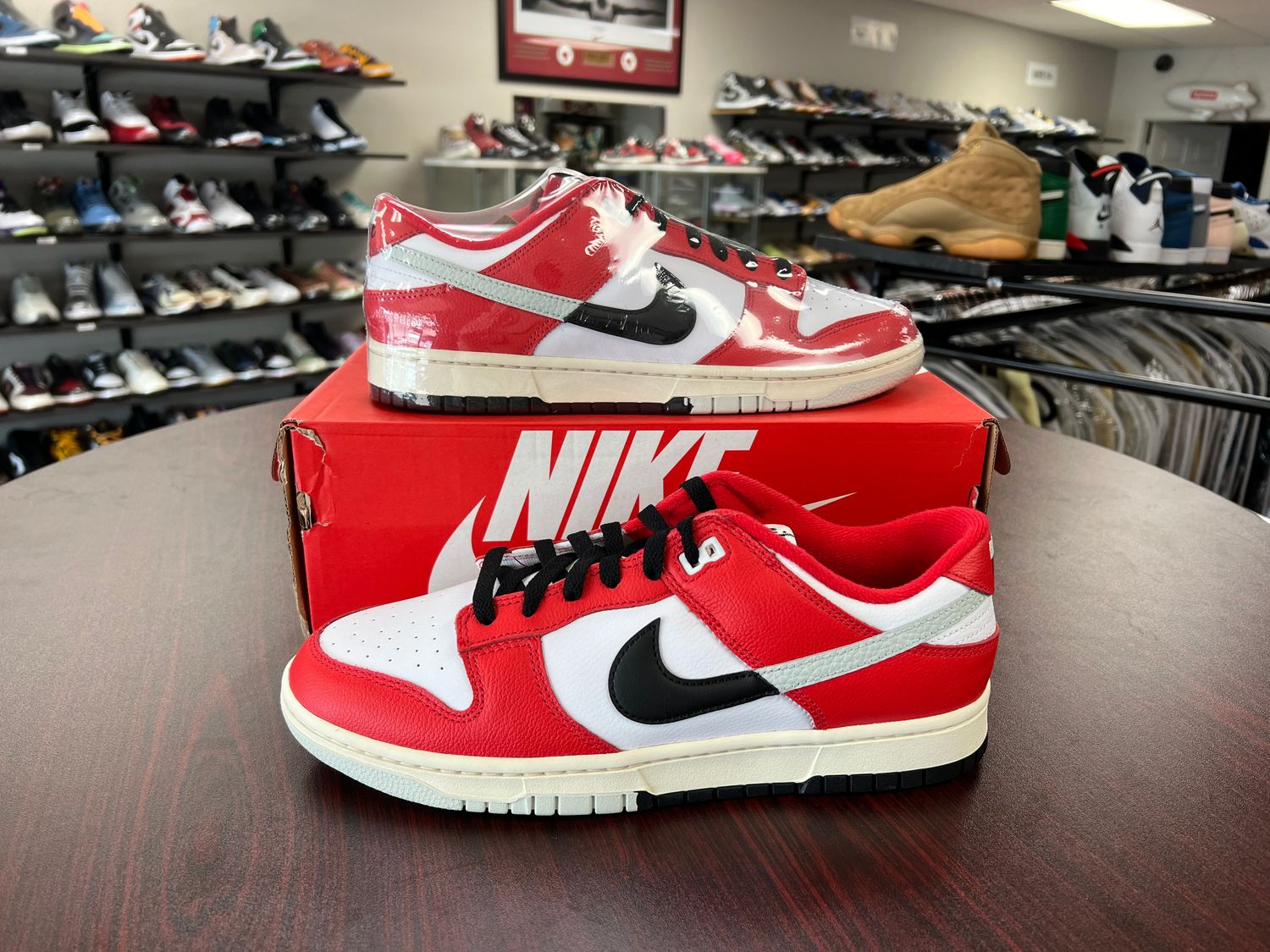 NEW NIKE DUNK LOW CHICAGO SPLIT