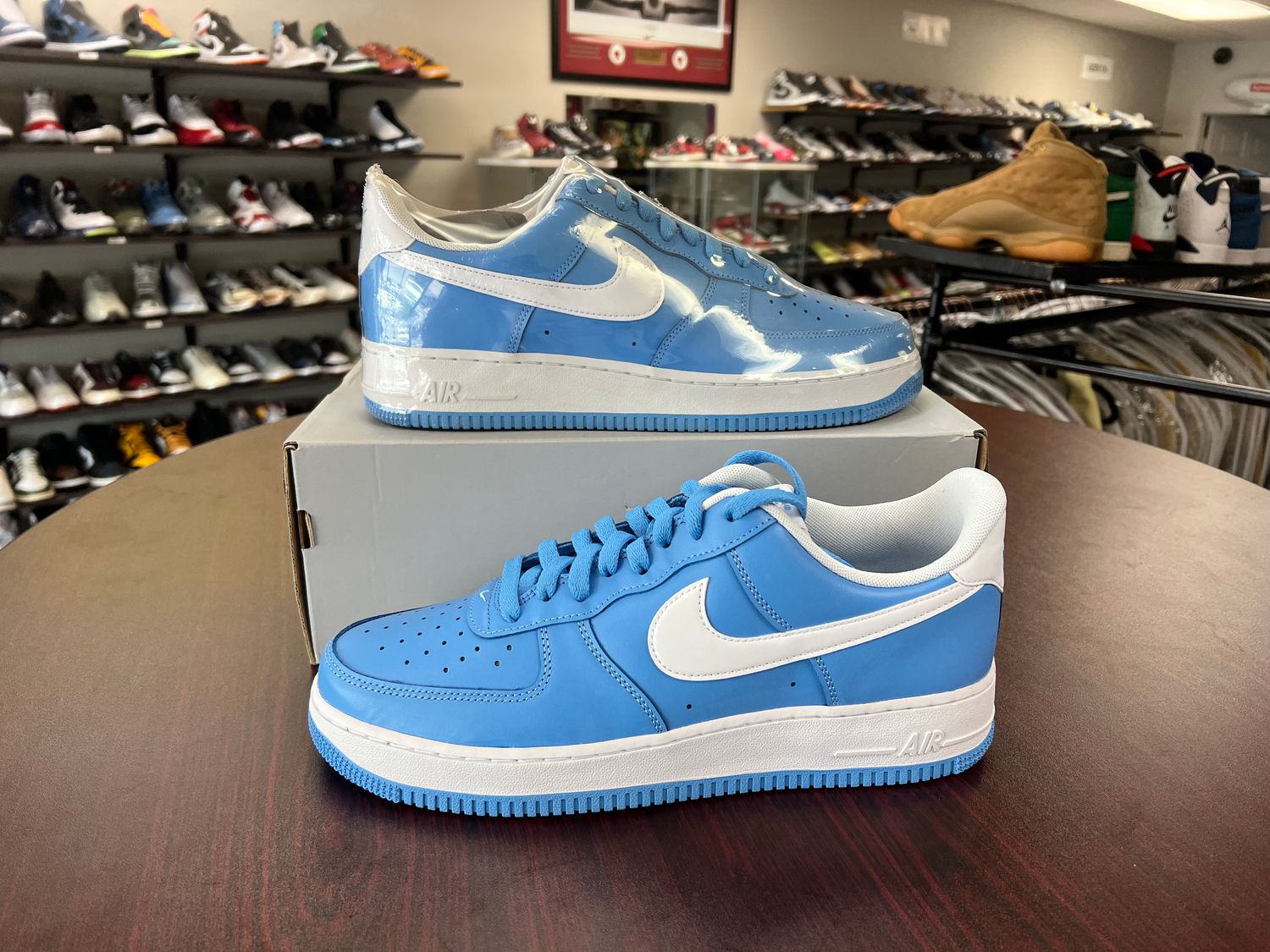 NEW NIKE AIR FORCE 1 UNIVERSITY BLUE