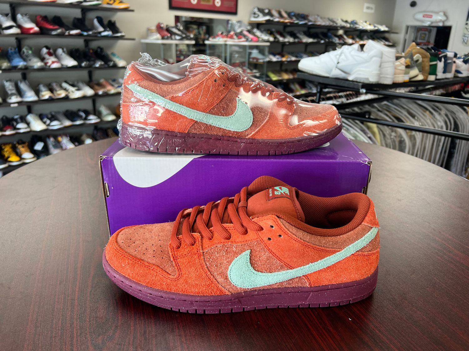 NEW NIKE DUNK LOW SB MYSTIC RED ROSEWOOD