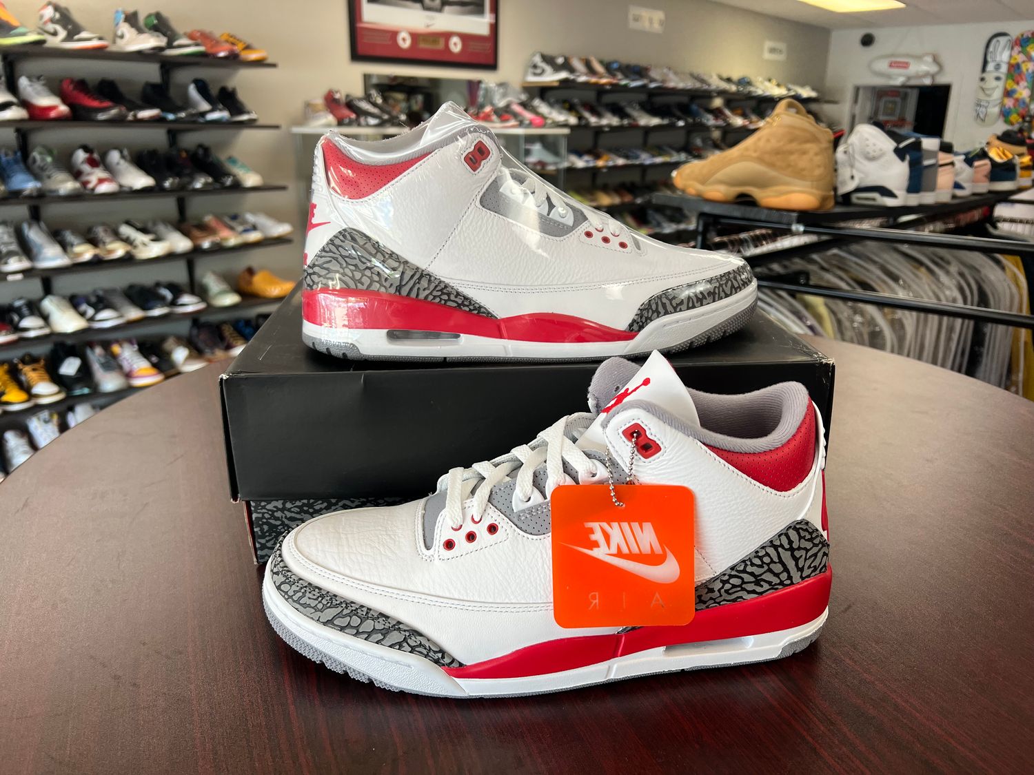 NEW AIR JORDAN 3 FIRE RED 2022
