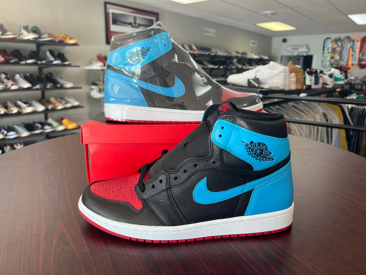 NEW AIR JORDAN 1 NC TO CHICAGO (W)