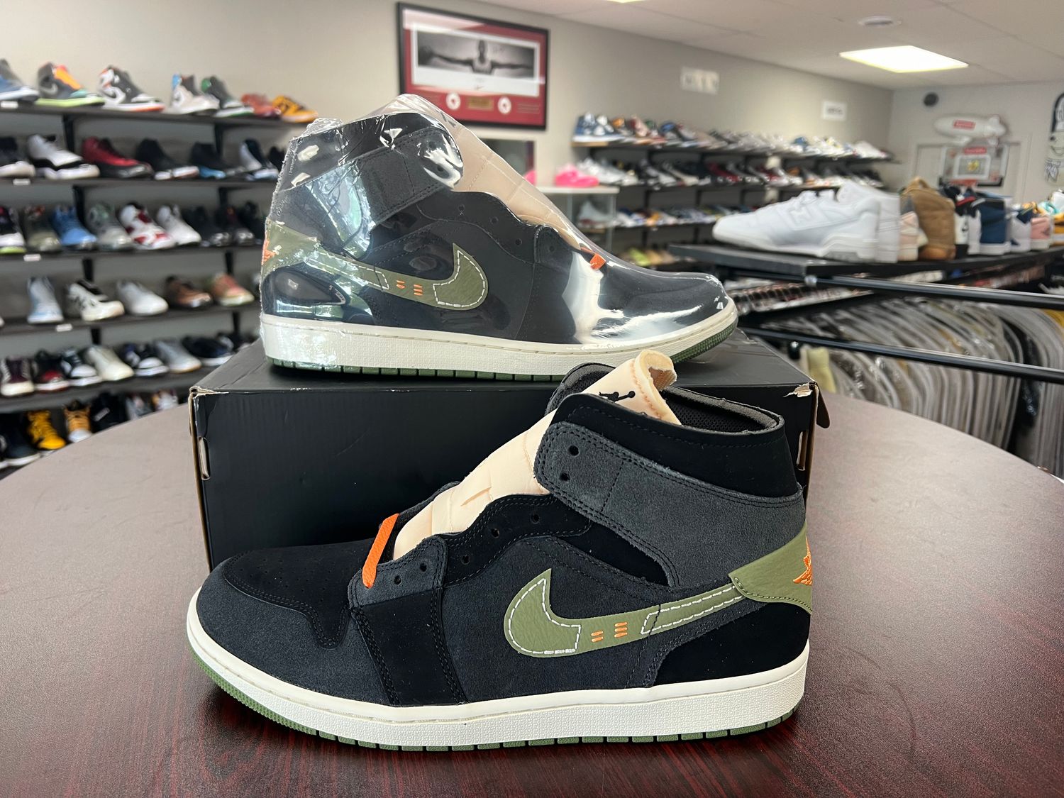NEW AIR JORDAN 1 MID SE CRAFT ANTHRACITE LIGHT OLIVE 