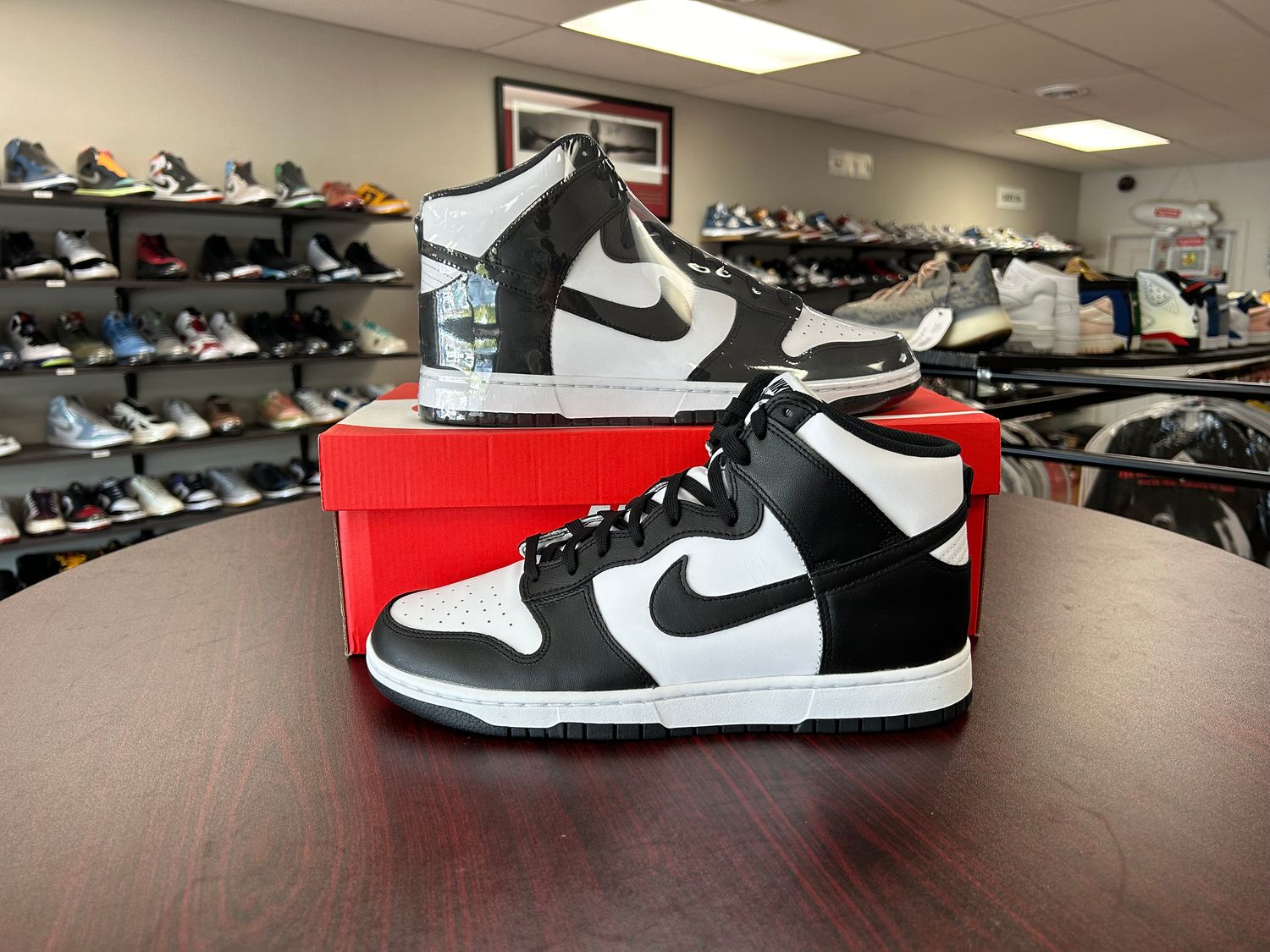 NEW NIKE DUNK HIGH BLACK WHITE PANDA 2021