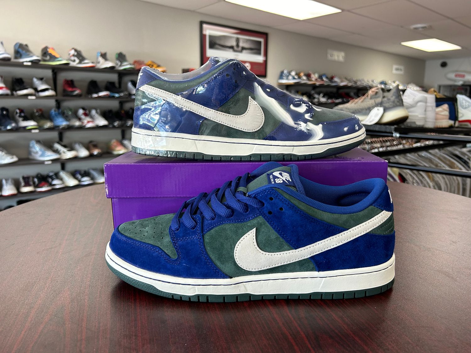 NEW NIKE SB DUNK LOW DEEP ROYAL BLUE