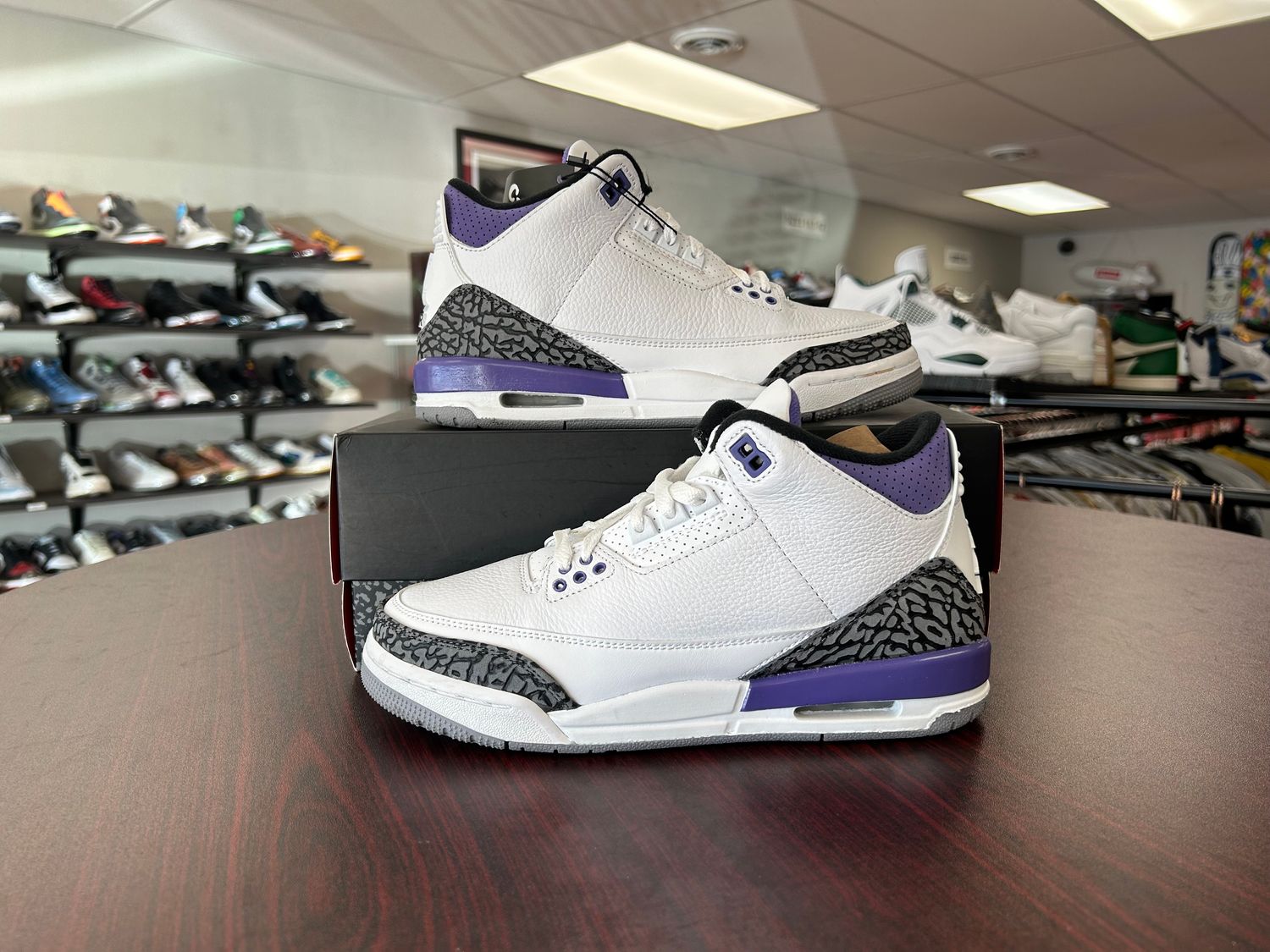 PO AIR JORDAN 3 DARK IRIS SIZE 6.5Y