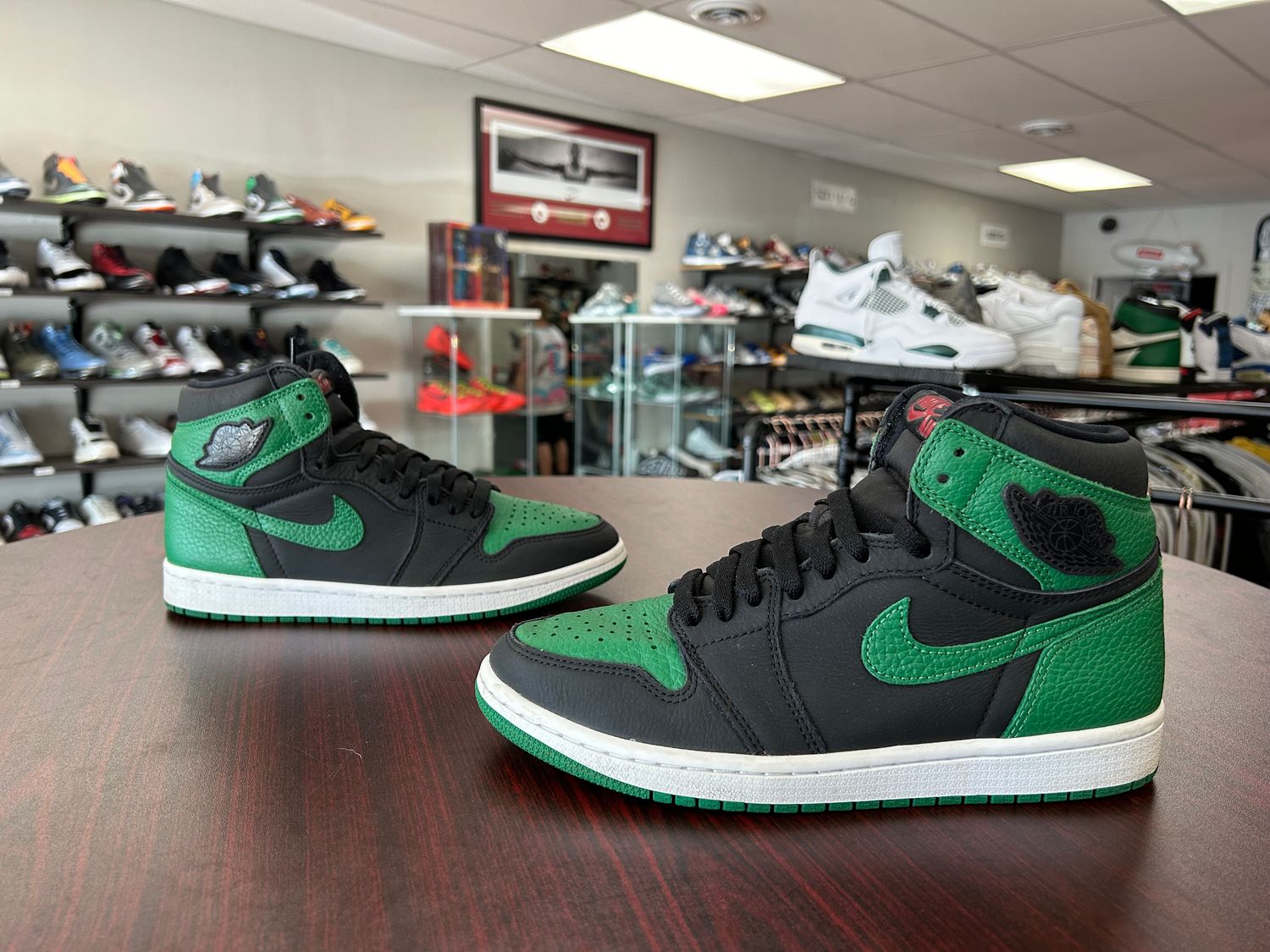 PONB AIR JORDAN 1 PINE GREEN BLACK SIZE 7.5