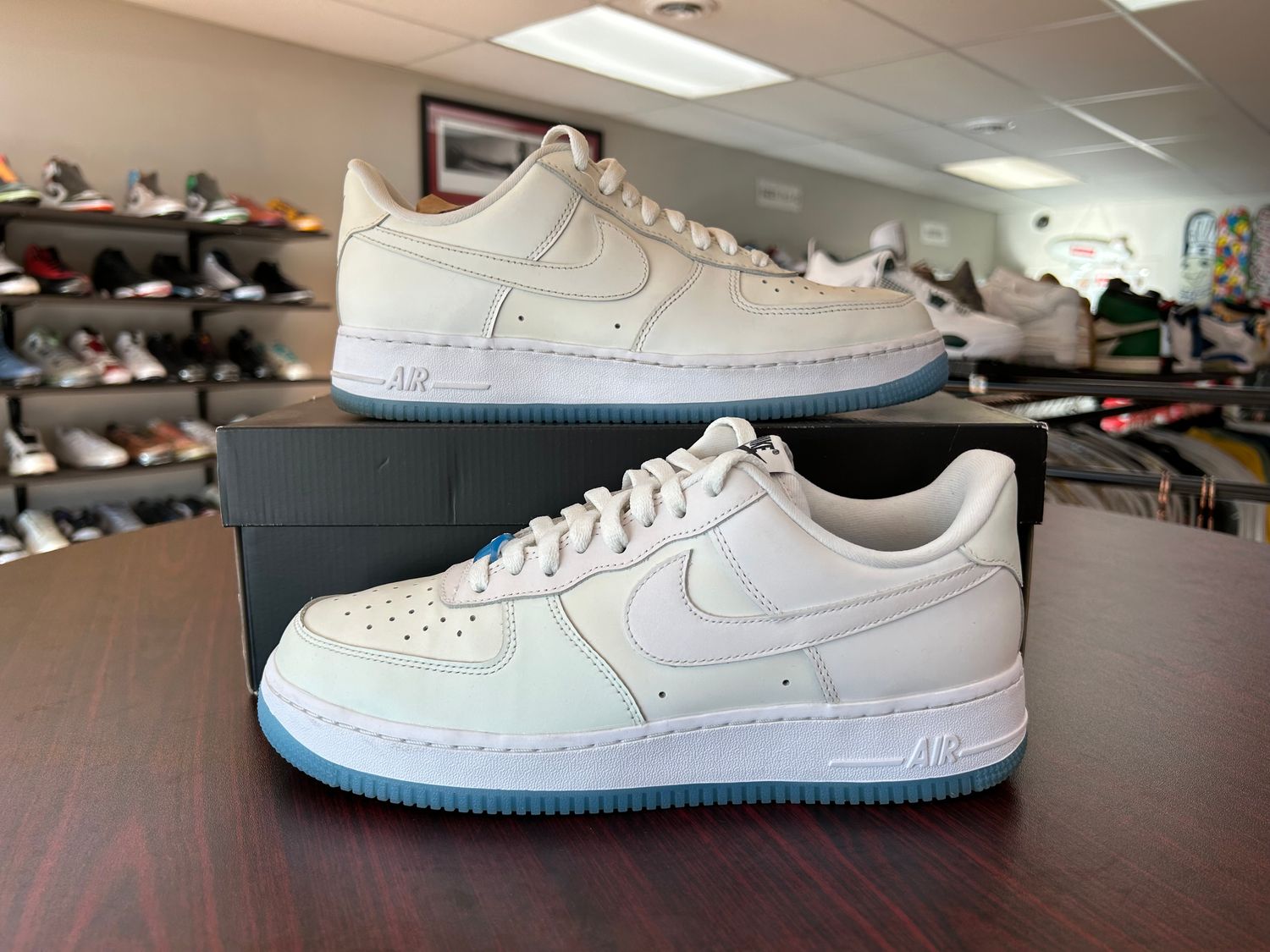 PO NIKE AIR FORCE 1 UV REACTIVE SIZE 8.5/10W