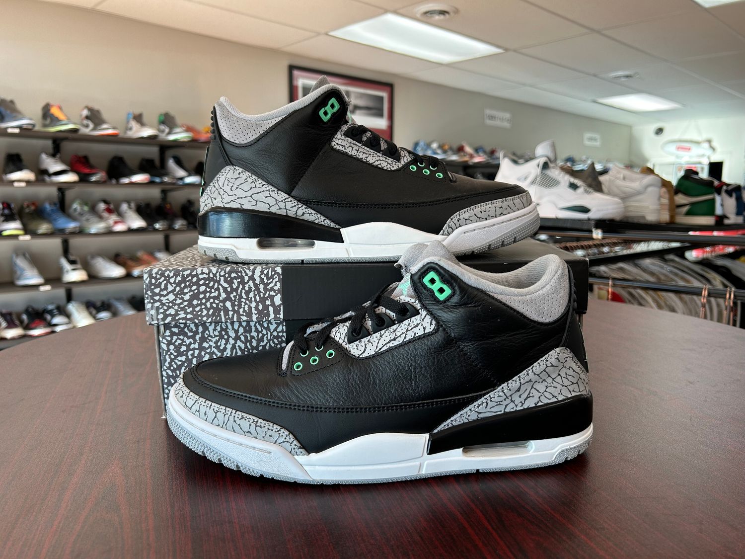 PO2 AIR JORDAN 3 GREEN GLOW SIZE 10