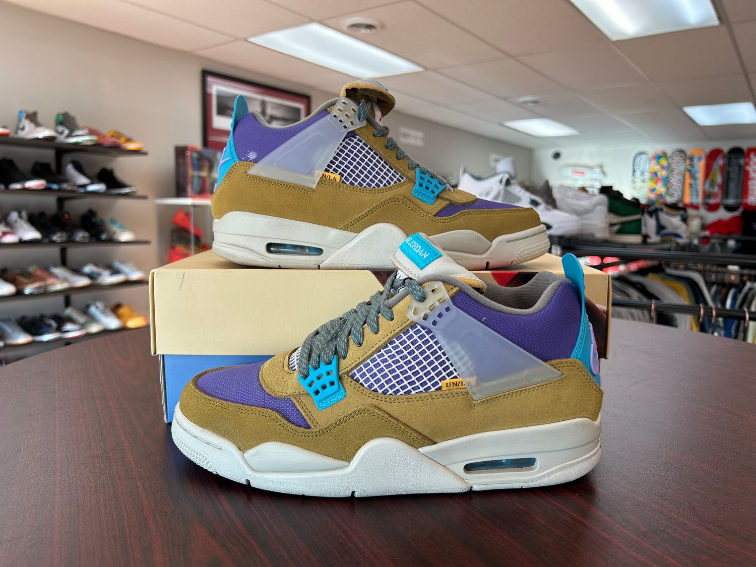 PO AIR JORDAN 4 UNION DESERT MOSS SIZE 9