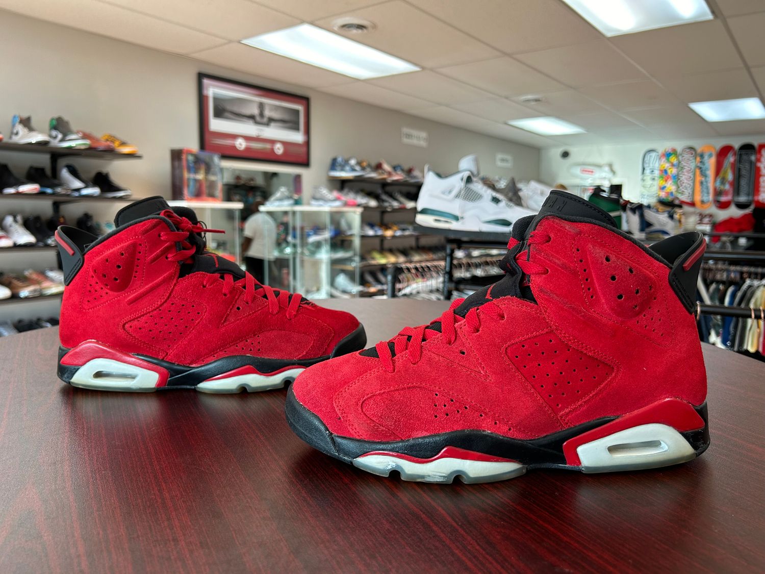 PONB AIR JORDAN 6 TORO BRAVO SIZE 8.5