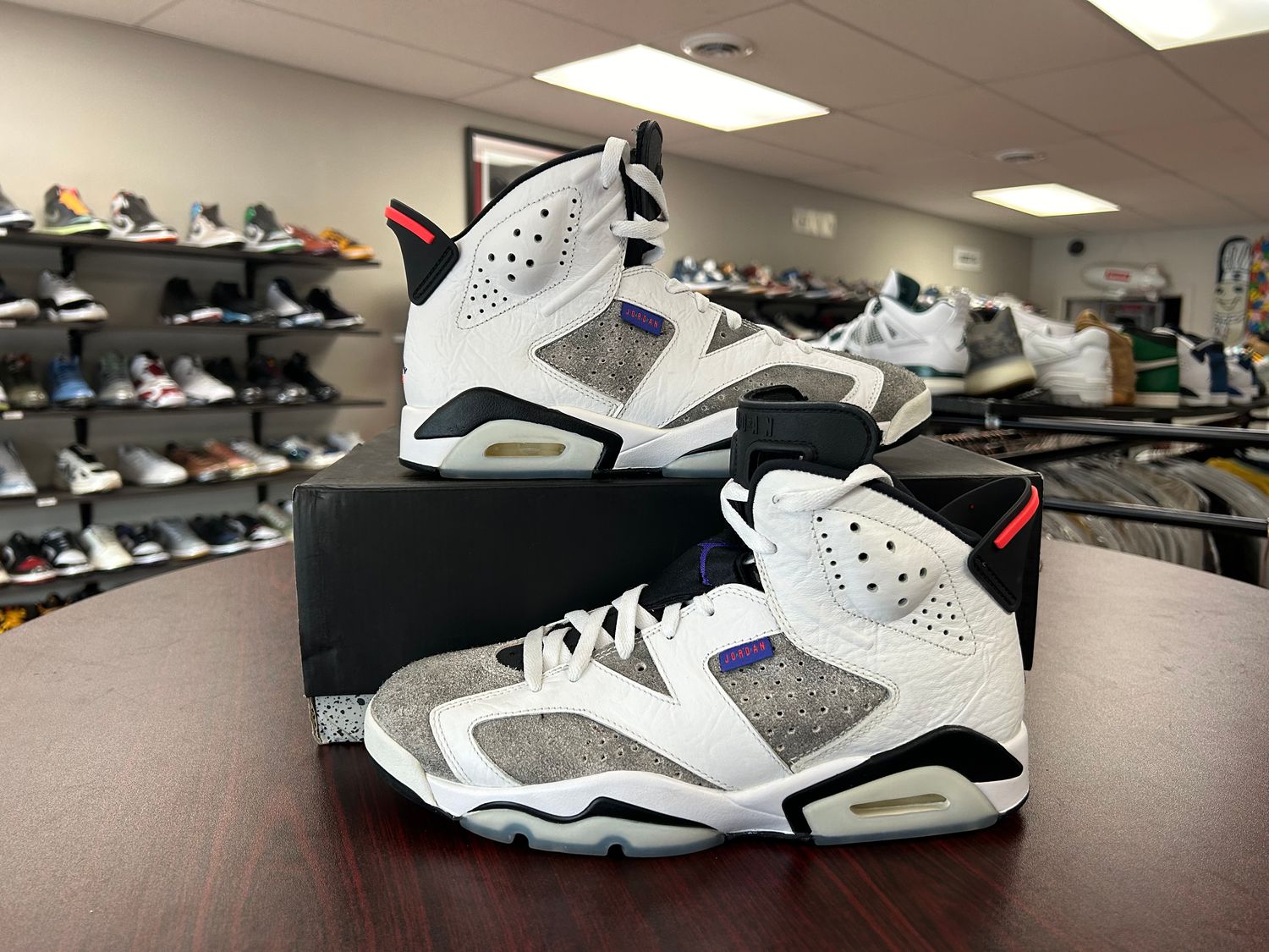 PO AIR JORDAN 6 FLIGHT NOSTALGIA SIZE 8