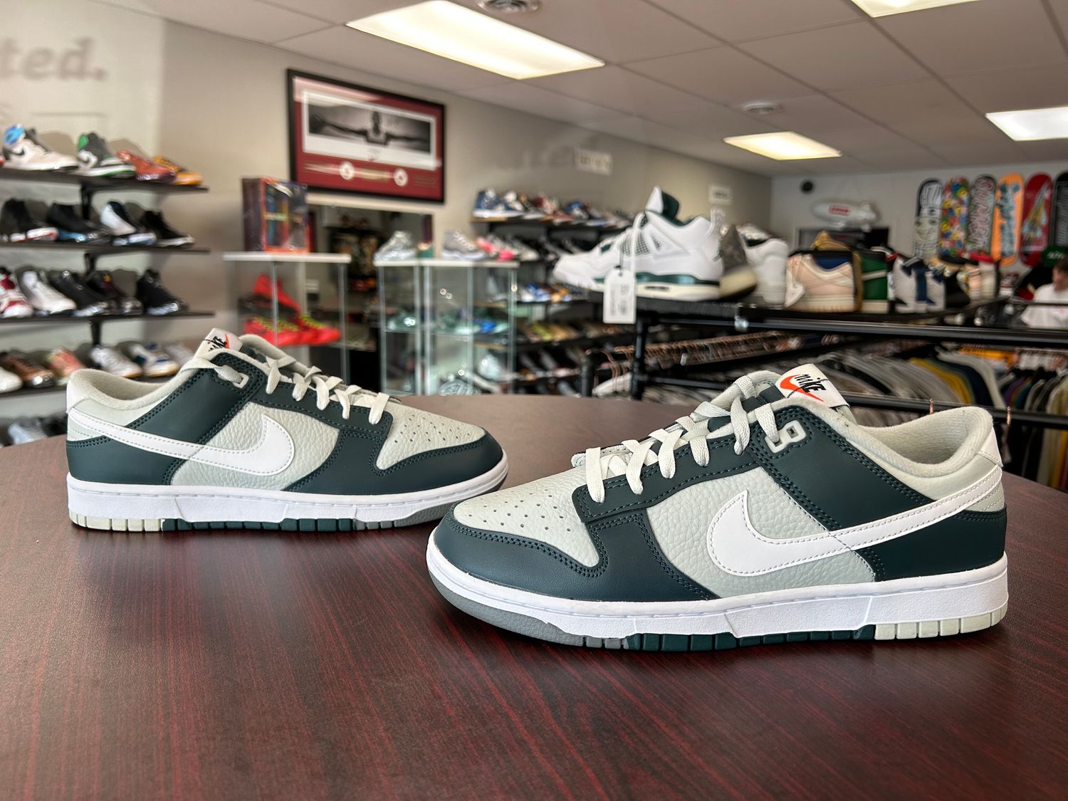 PONB NIKE DUNK LOW SPLIT DEEP JUNGLE  SIZE 9
