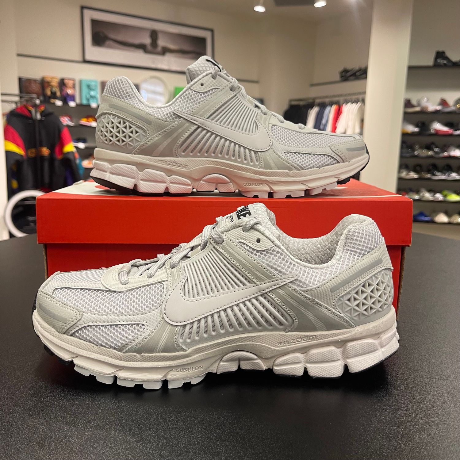 NEW NIKE ZOOM VOMERO 5 VAST GREY