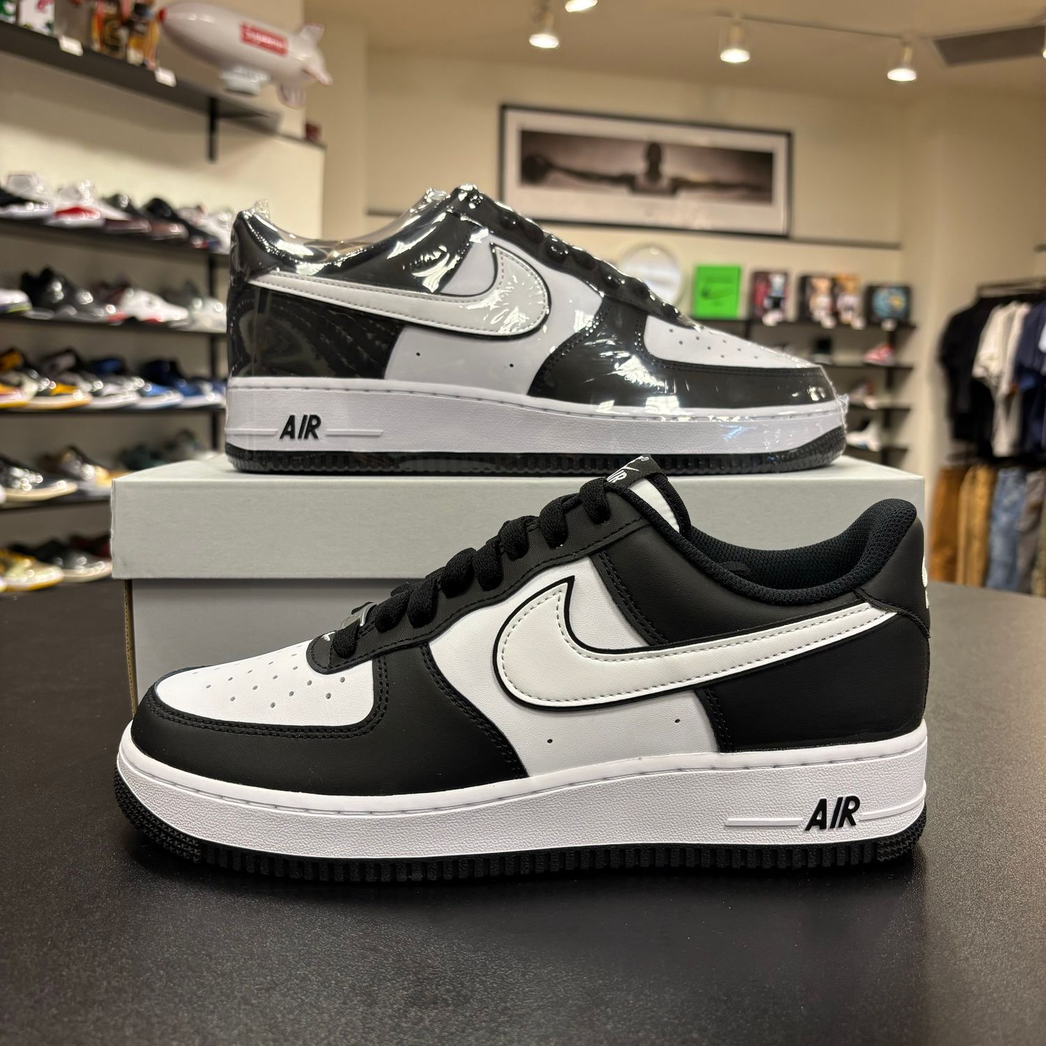 NEW NIKE AIR FORCE 1 LOW &#39;07 WHITE SWOOSH PANDA