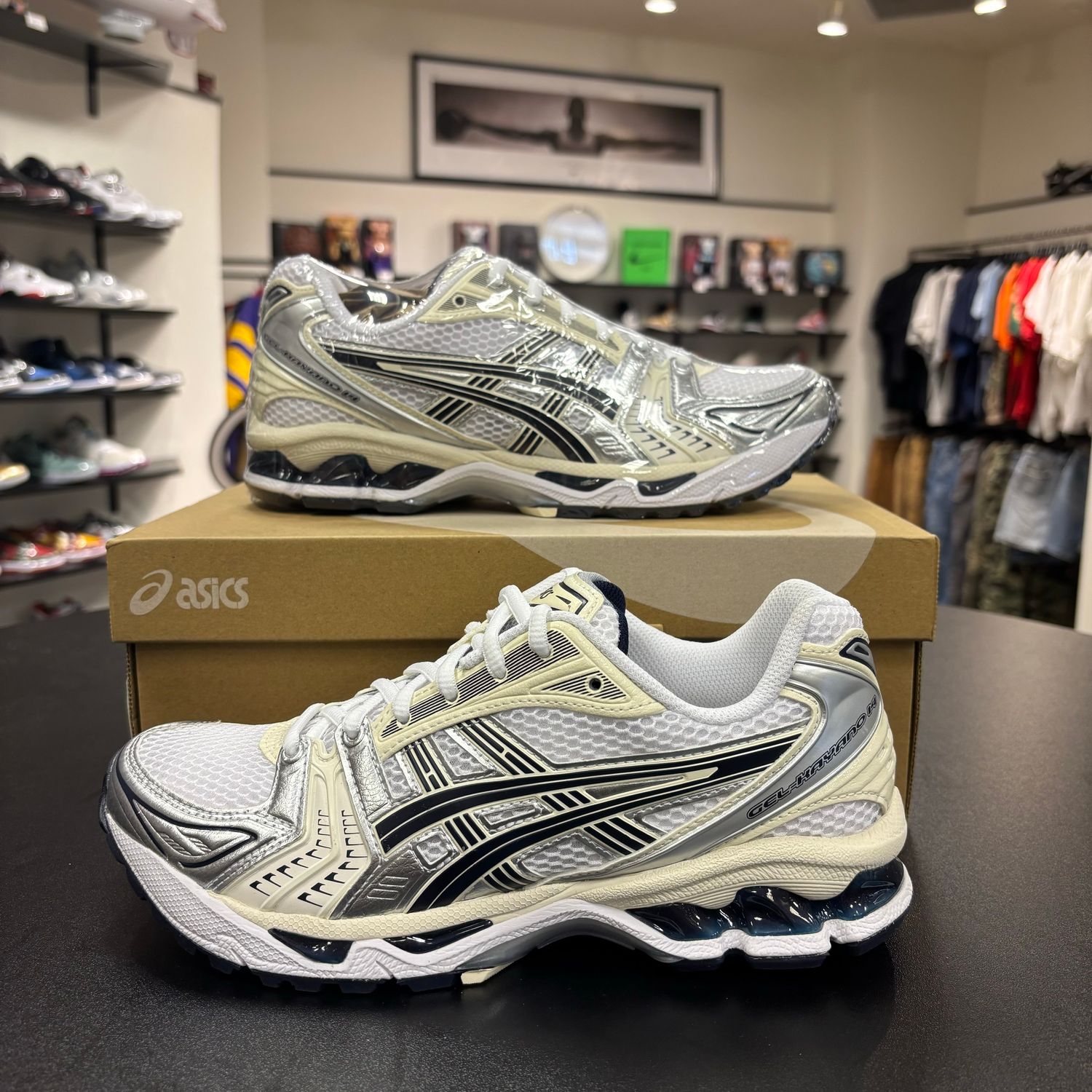NEW ASICS GEL-KAYANO 14 WHITE/MIDNIGHT