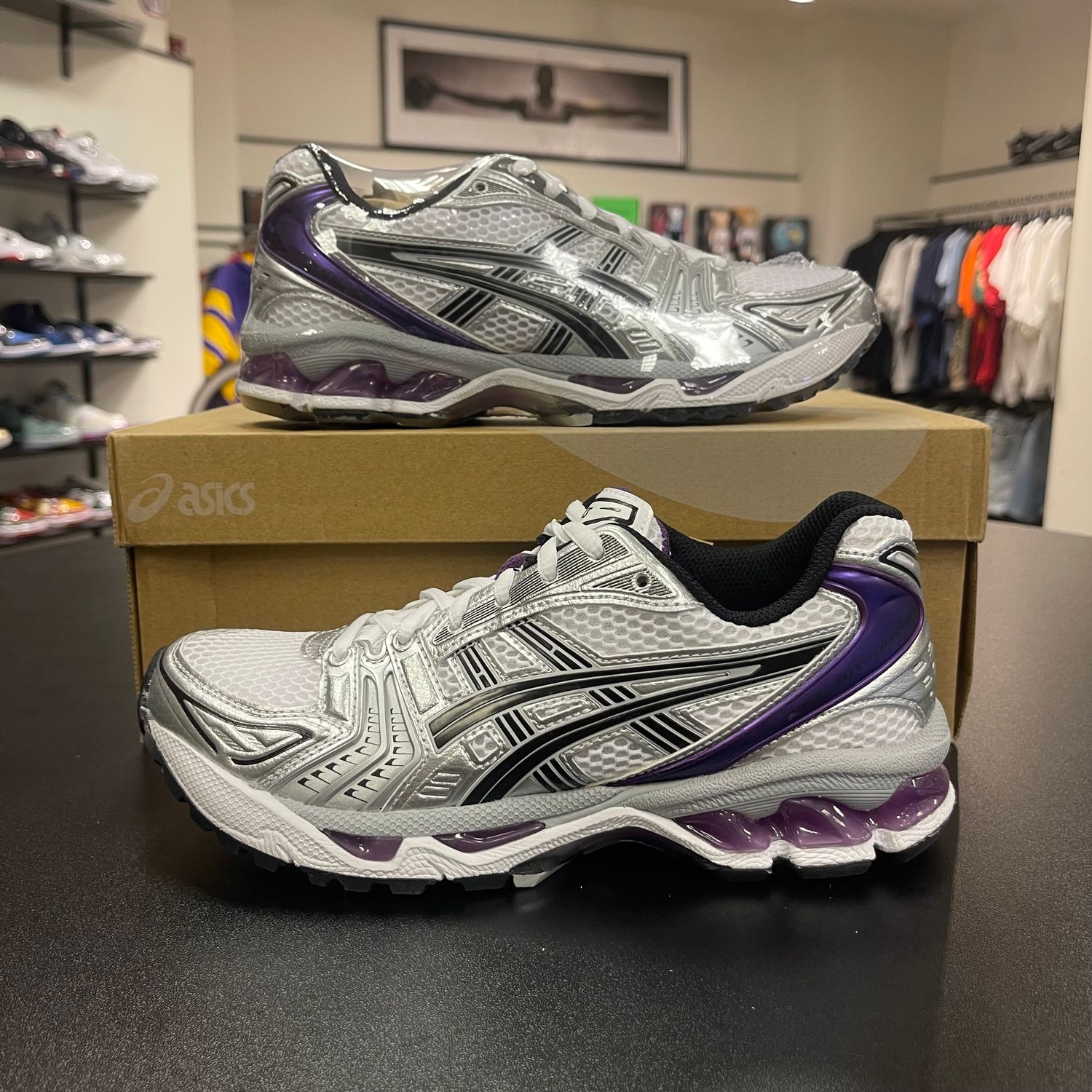 NEW ASICS GEL-KAYANO 14 WHITE/DARK GRAPE