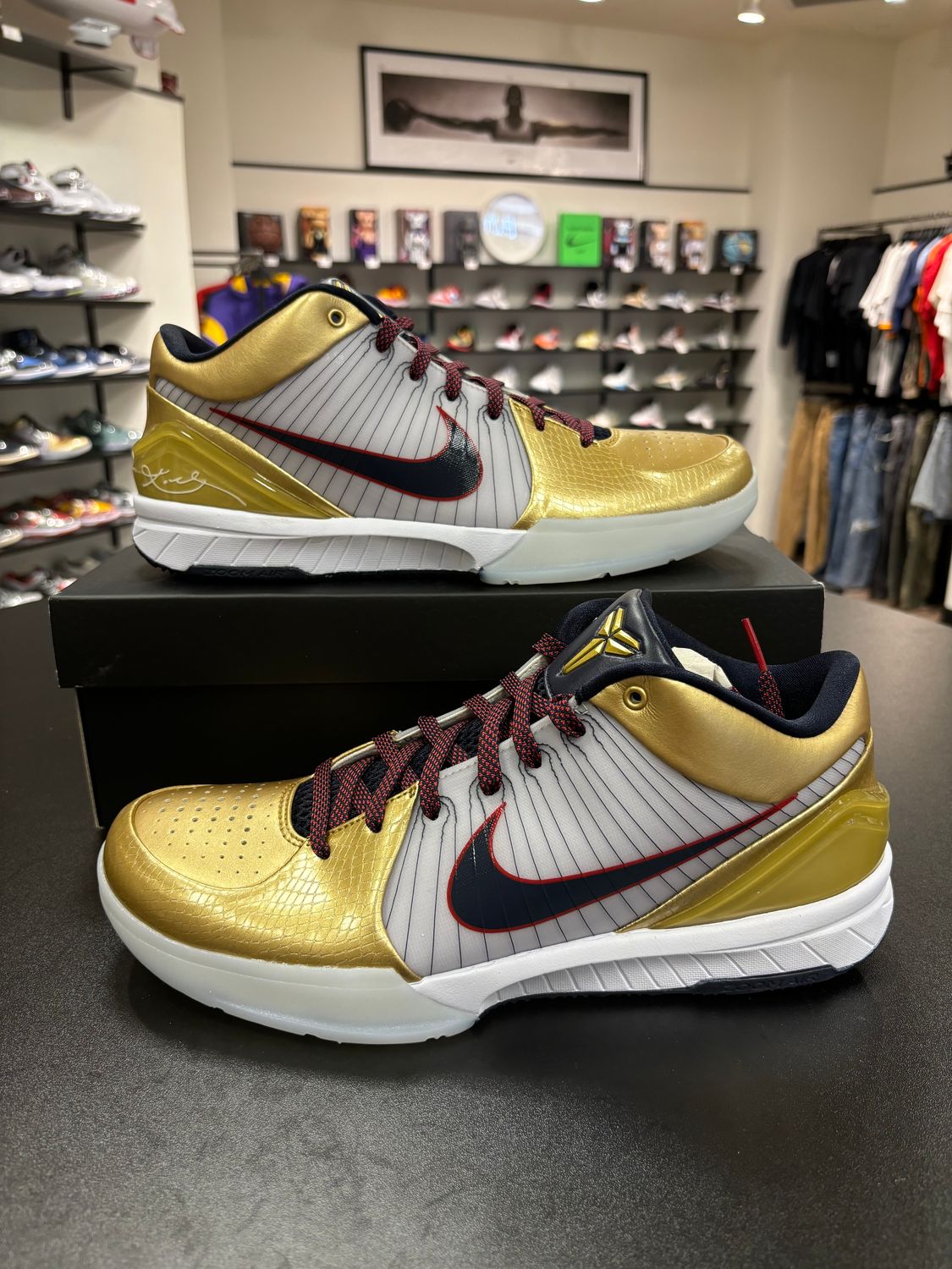 NEW NIKE KOBE 4 PROTRO GOLD MEDAL