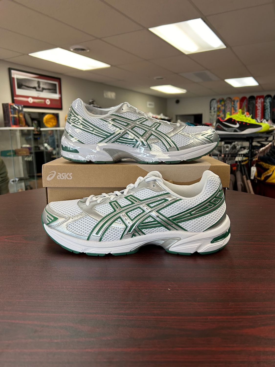 NEW ASICS GEL-1130 WHITE SILVER GREEN